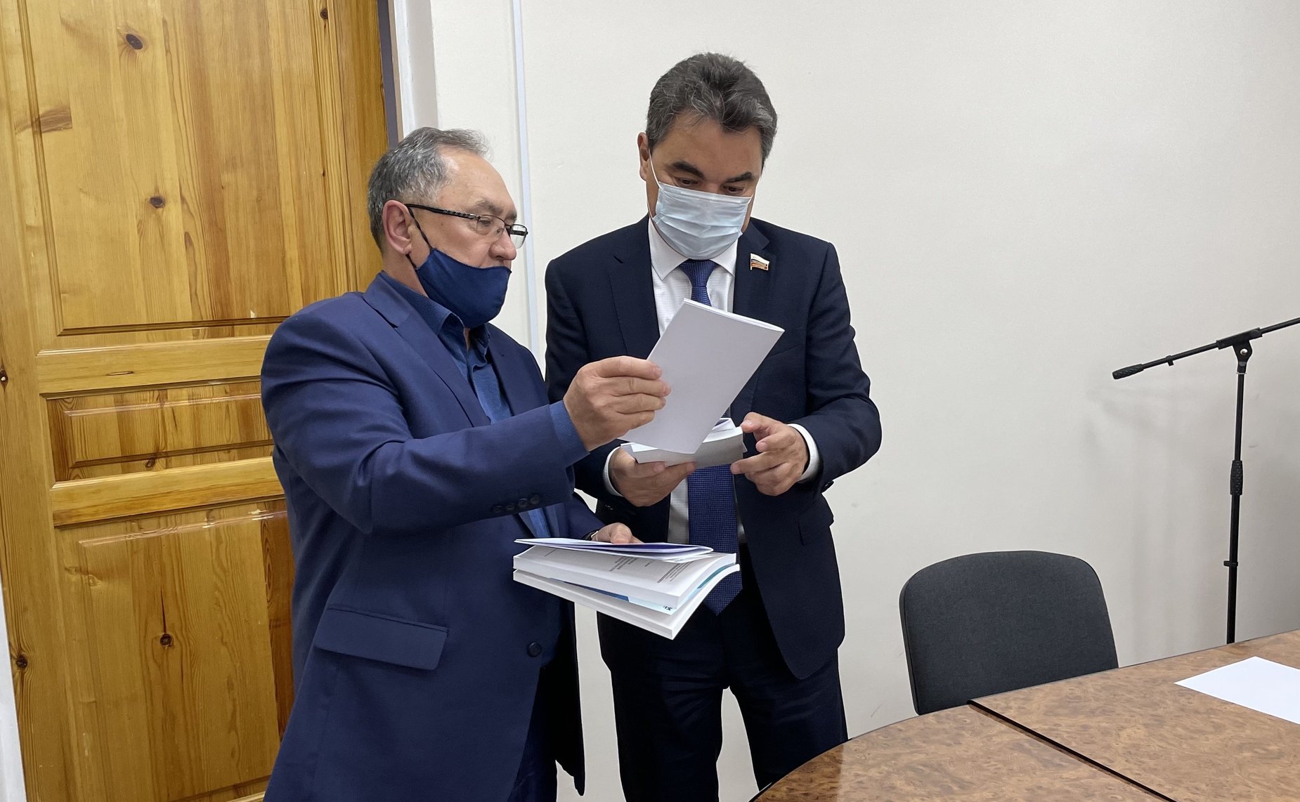 Ирек Ялалов встретился с руководителем и ведущими учеными Института социально-экономических исследований Уфимского федерального исследовательского центра Российской академии наук