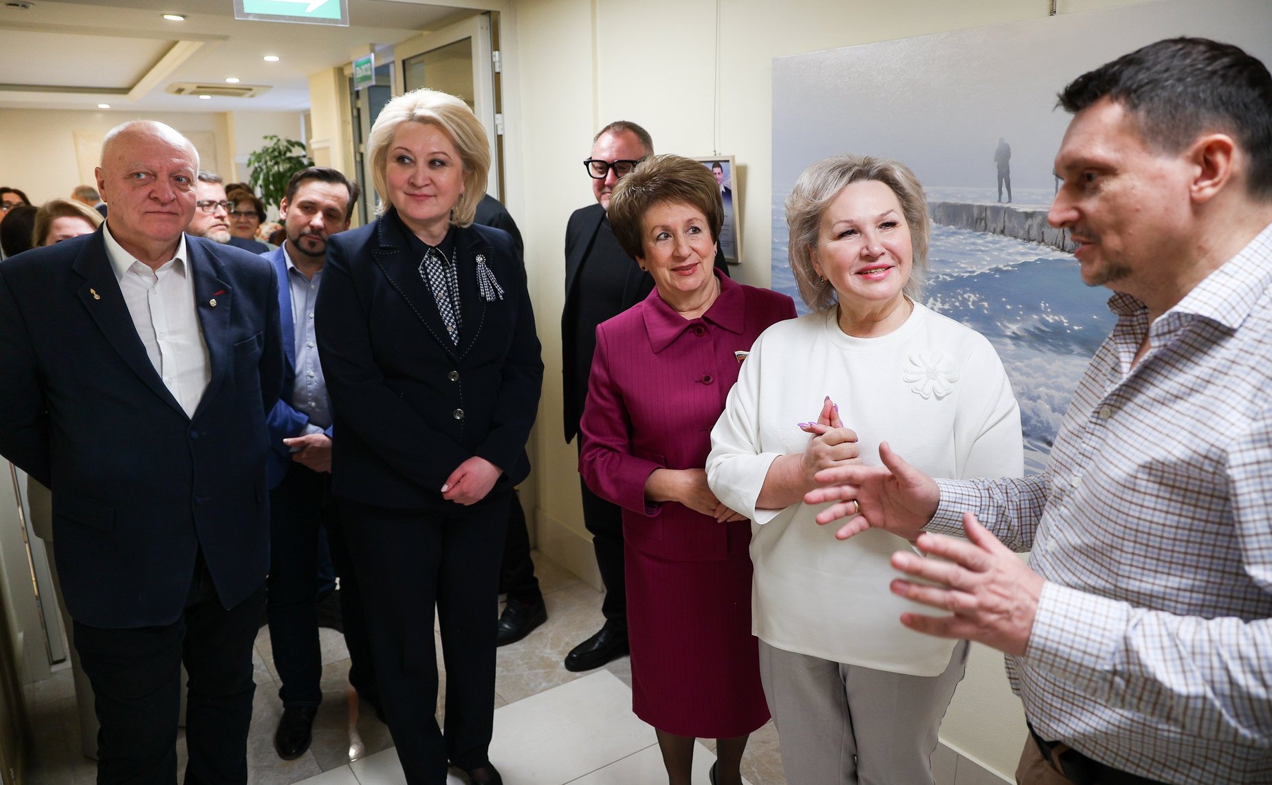 Открытие в Совете Федерации художественной выставки «Выставка живописи» художника А. Адамова