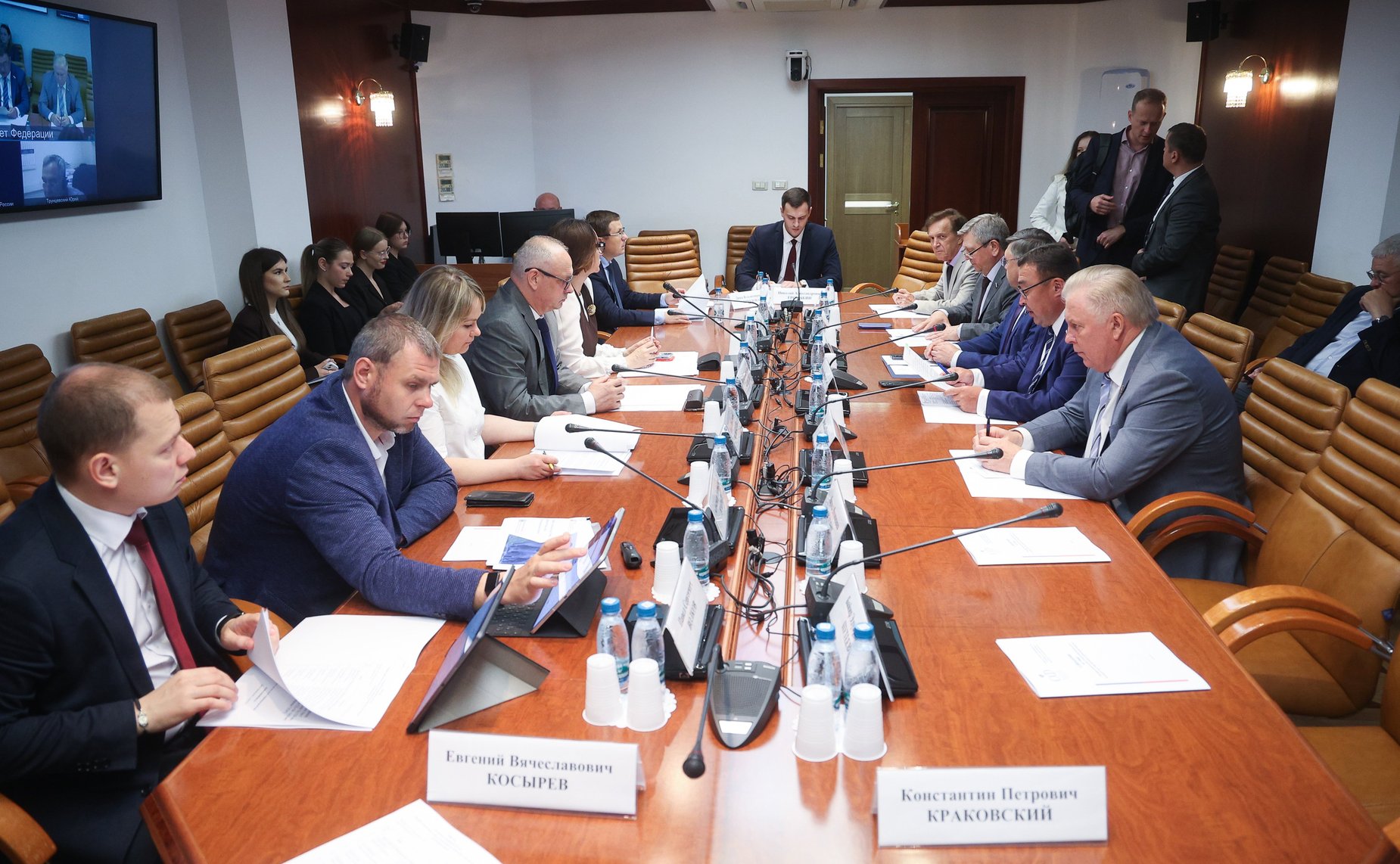 Совещание Комитета СФ по Регламенту и организации парламентской деятельности «Профессиональная этика в деятельности должностных лиц органов публичной власти»