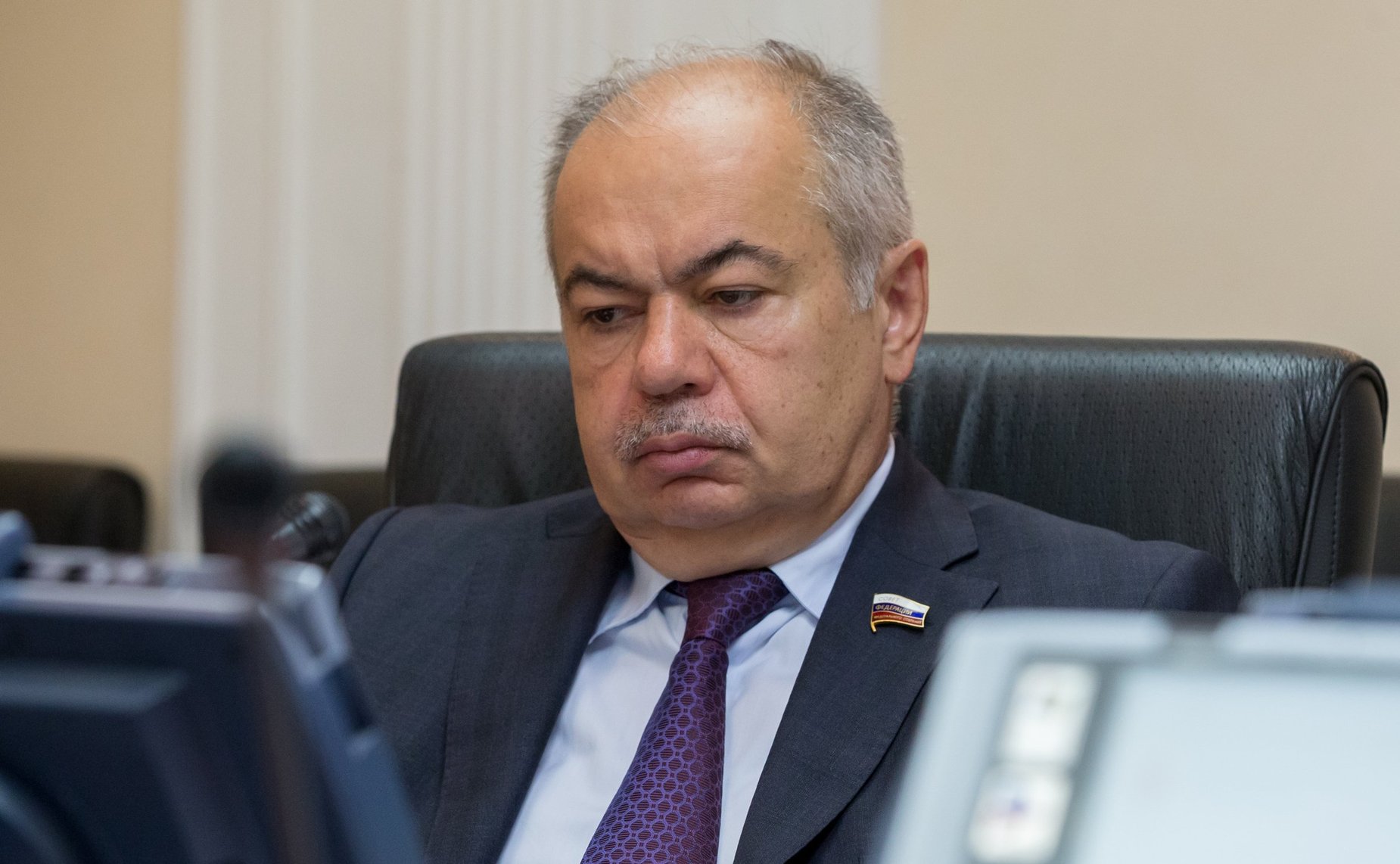 И. Умаханов