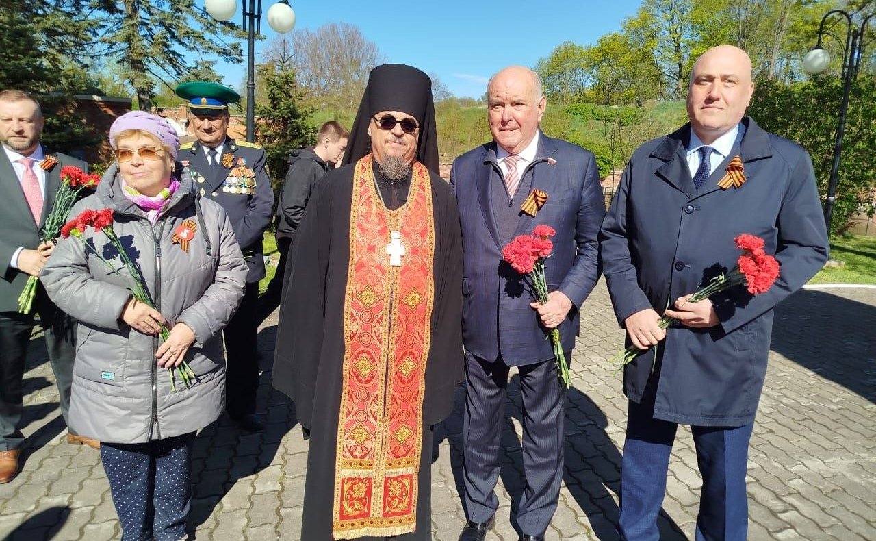 Сенаторы приняли участие в мероприятиях в Балтийске, посвященных 80-летию освобождения города