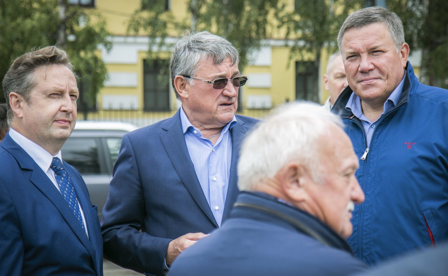 Юрий Воробьев посетил строящийся участок набережной реки Вытегра и осмотрел старинное судно – ладью XVII века