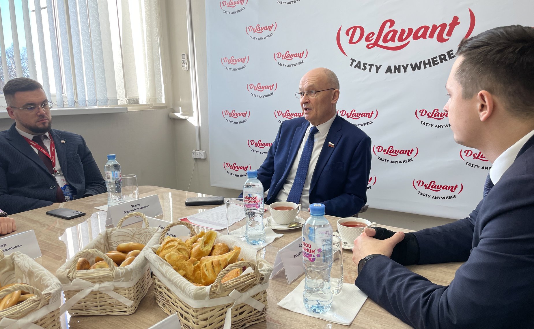 Владимир Киселев посетил Владимирский хлебокомбинат