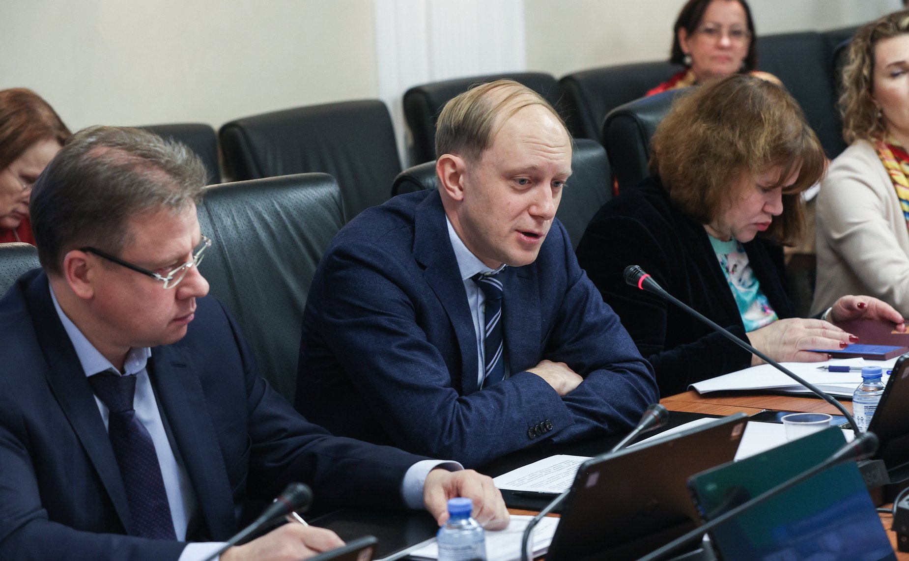 Круглый стол Комитета СФ по бюджету и финансовым рынкам «О влиянии специальных налоговых режимов на развитие предпринимательства в производственной сфере»