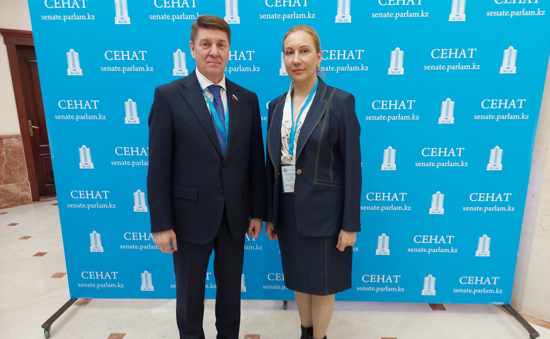 Делегация сенаторов приняла участие в наблюдении за проведением референдума по принятию новой Конституции Казахстана