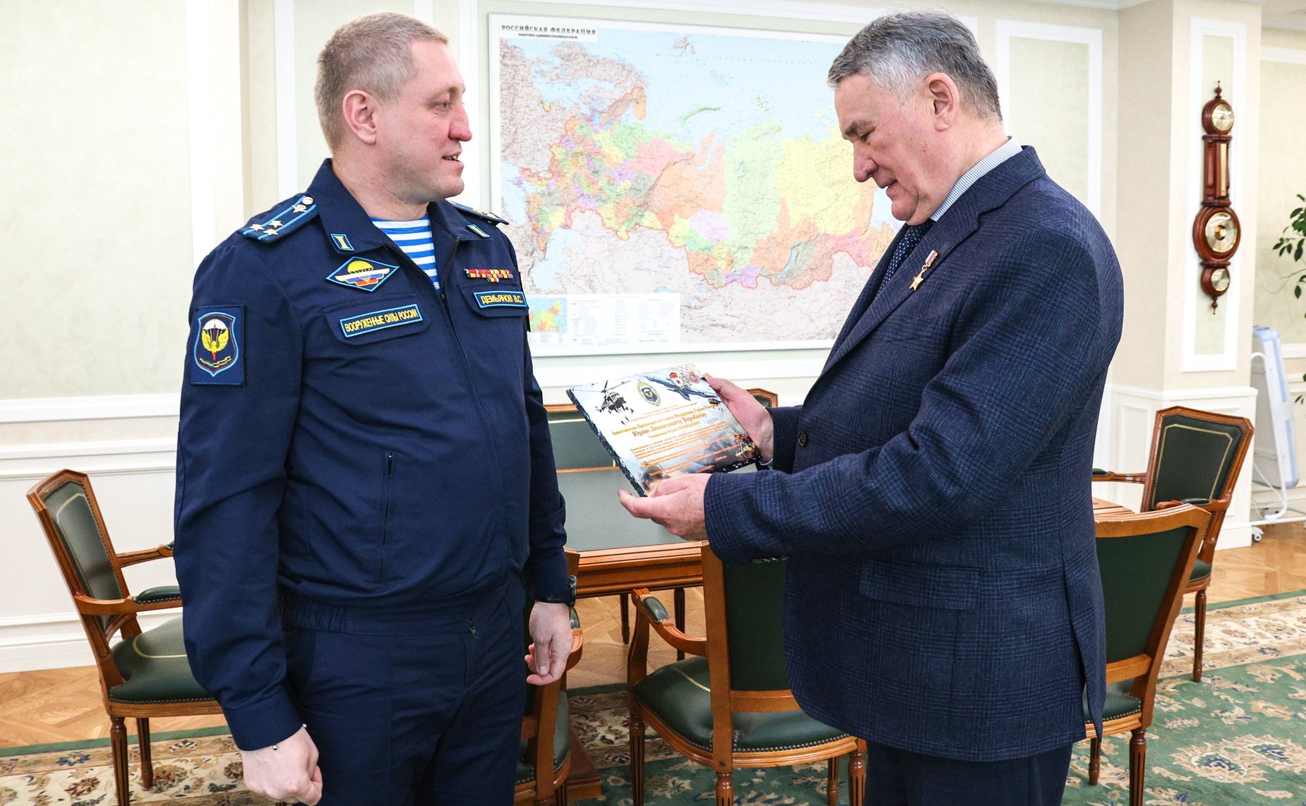 Встреча Юрия Воробьева с ветераном СВО