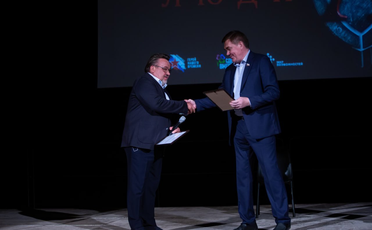 Александр Савин принял участие в прошедших в Калуге мероприятиях, приуроченных ко Дню памяти и скорби