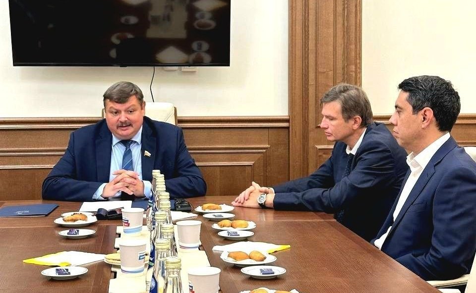 Сергей Колбин вручил награды Совета Федерации врачам института им. П.А. Герцена