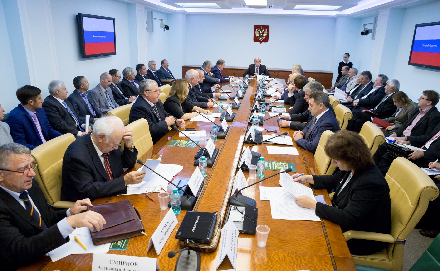 «Круглый стол», посвященный развитию отечественной базы кормопроизводства за счет внедрения новых масличных и кормовых культур