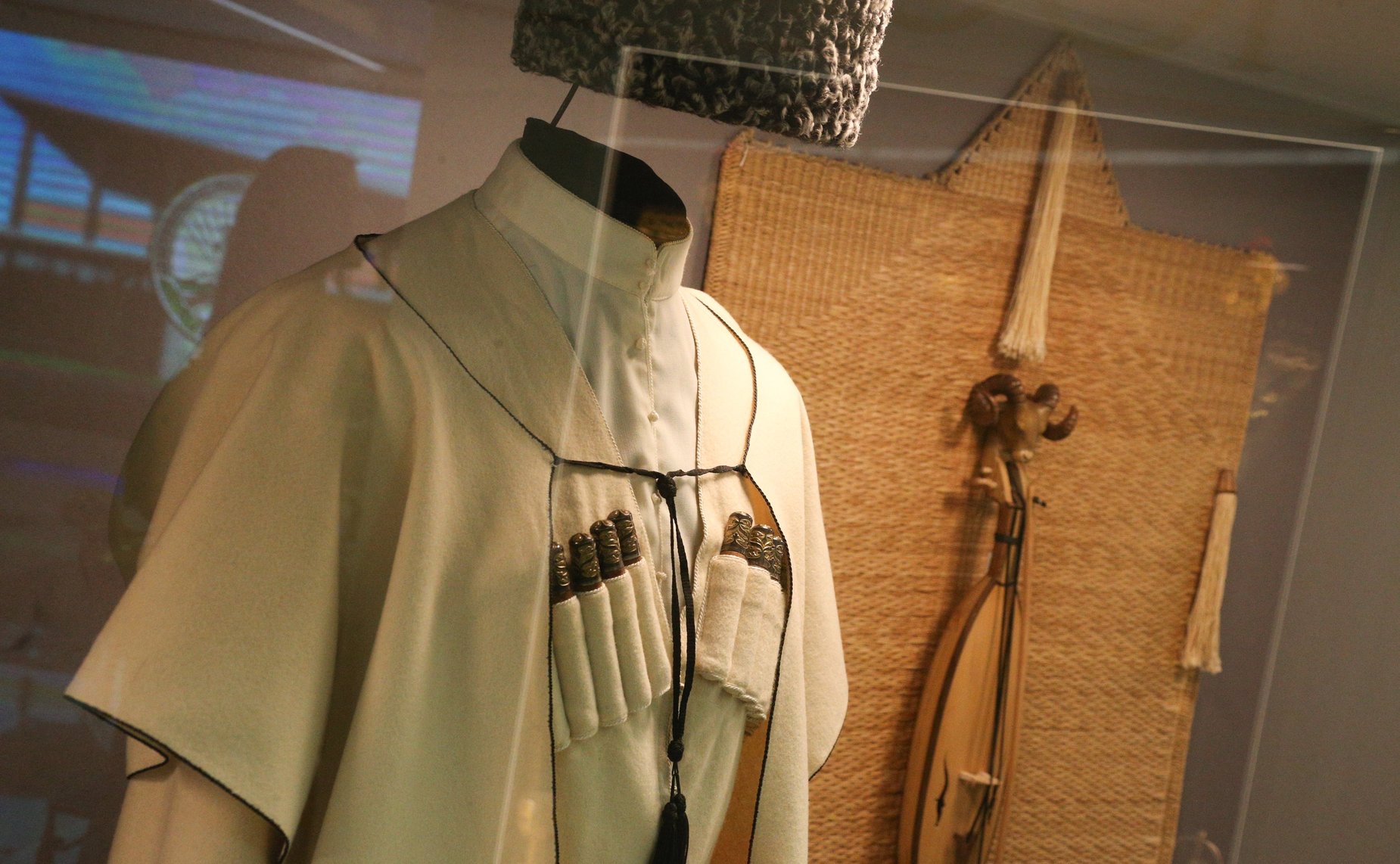 Валентина Матвиенко и Мурат Кумпилов открыли в Совете Федерации выставку, посвященную столетию Республики Адыгея