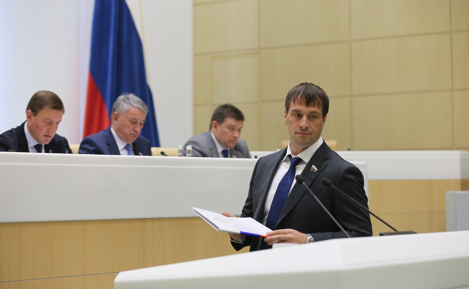 Эдуард Исаков