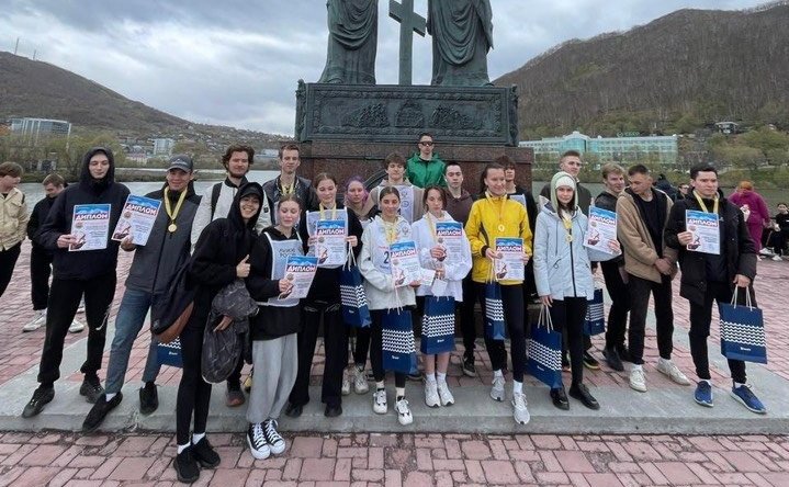 Валерий Пономарев в ходе работы в регионе дал старт ежегодным соревнованиям между студентами