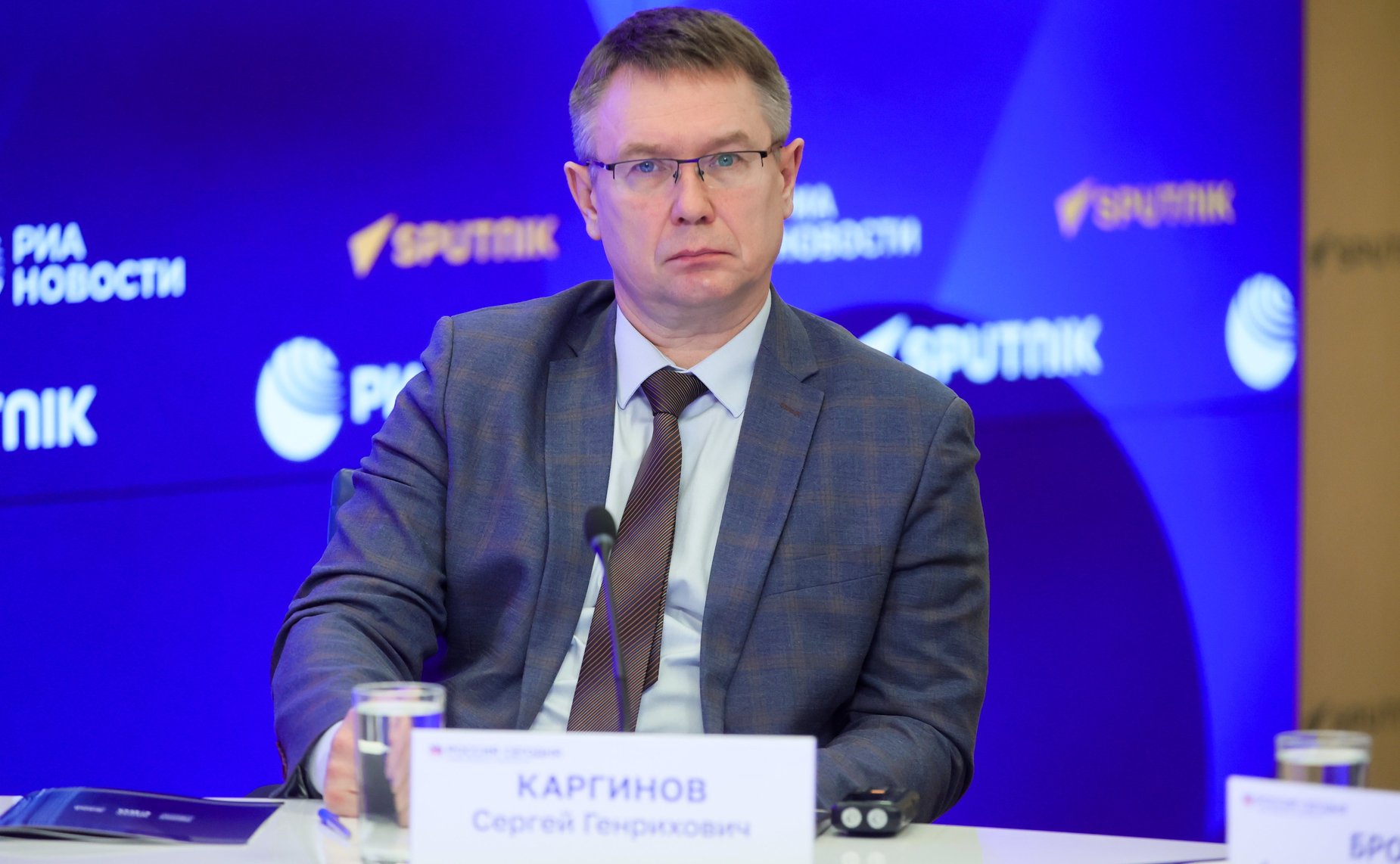 В пресс-центре медиагруппы «Россия сегодня» состоялась пресс-конференция Владимира Джабарова посвященная преступлениям киевского режима против военнопленных