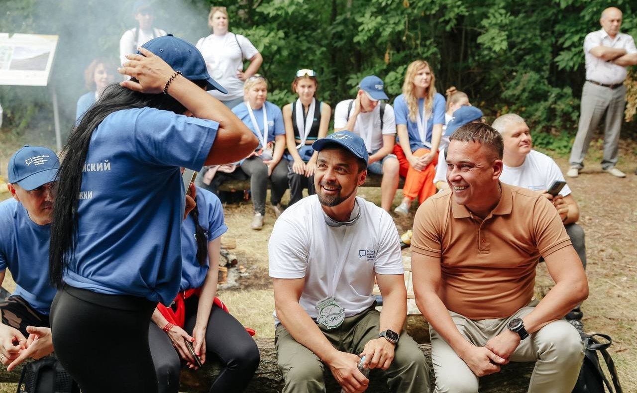 Айрат Гибатдинов вместе с активистами молодежных объединений региона принял участие в экопроекте «Экологическая тропа Ундория»