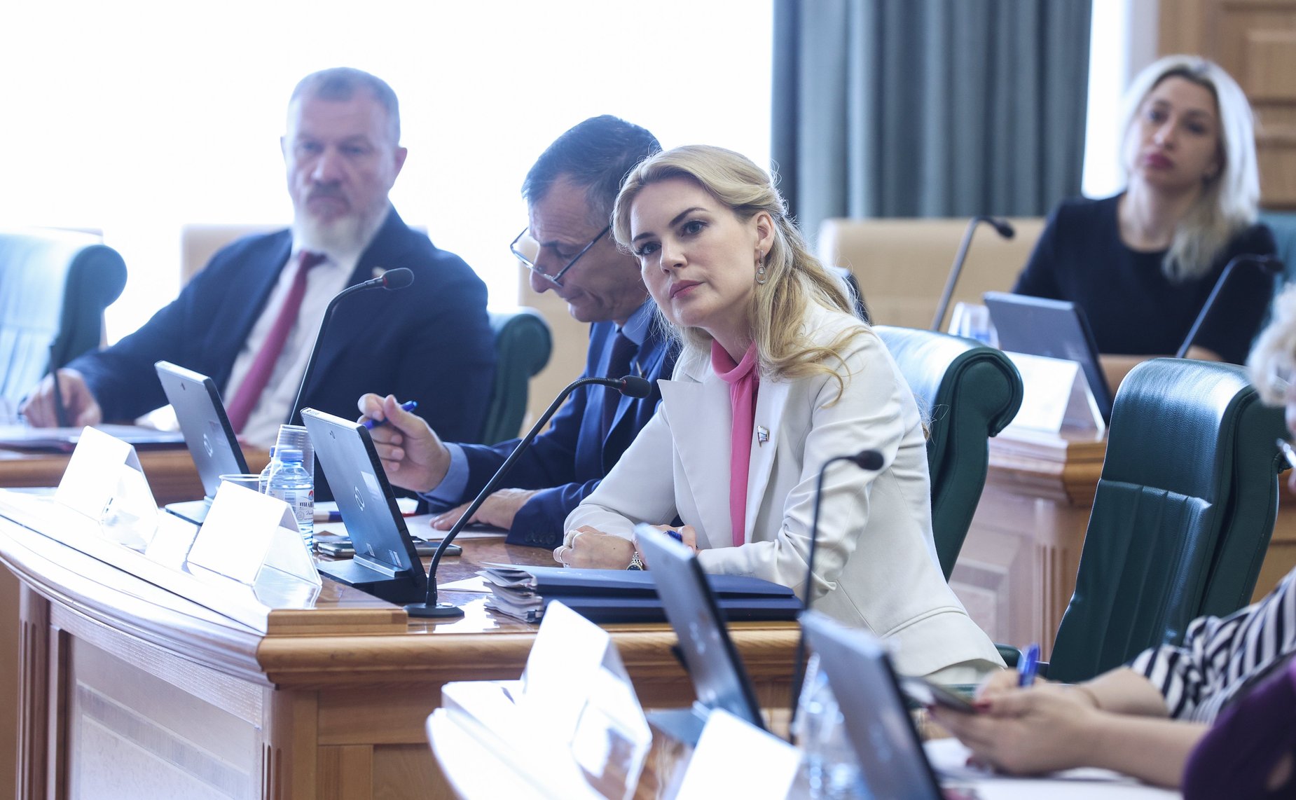 Расширенное заседание Комитета СФ по социальной политике в рамках подготовки «правительственного часа» по вопросу «О реализации государственной социальной политики в условиях новых вызовов»