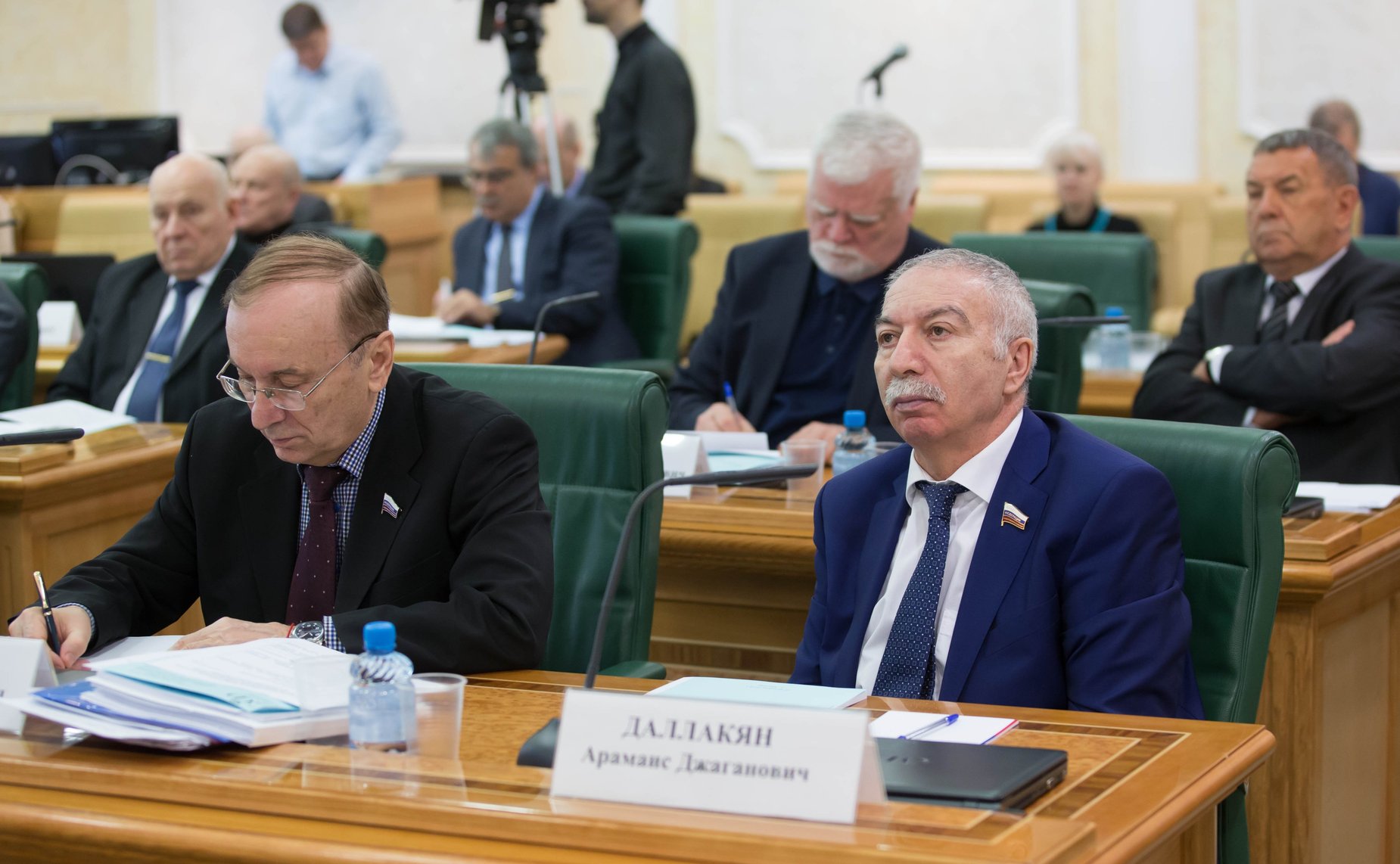 И. Чернышенко и А. Даллакян