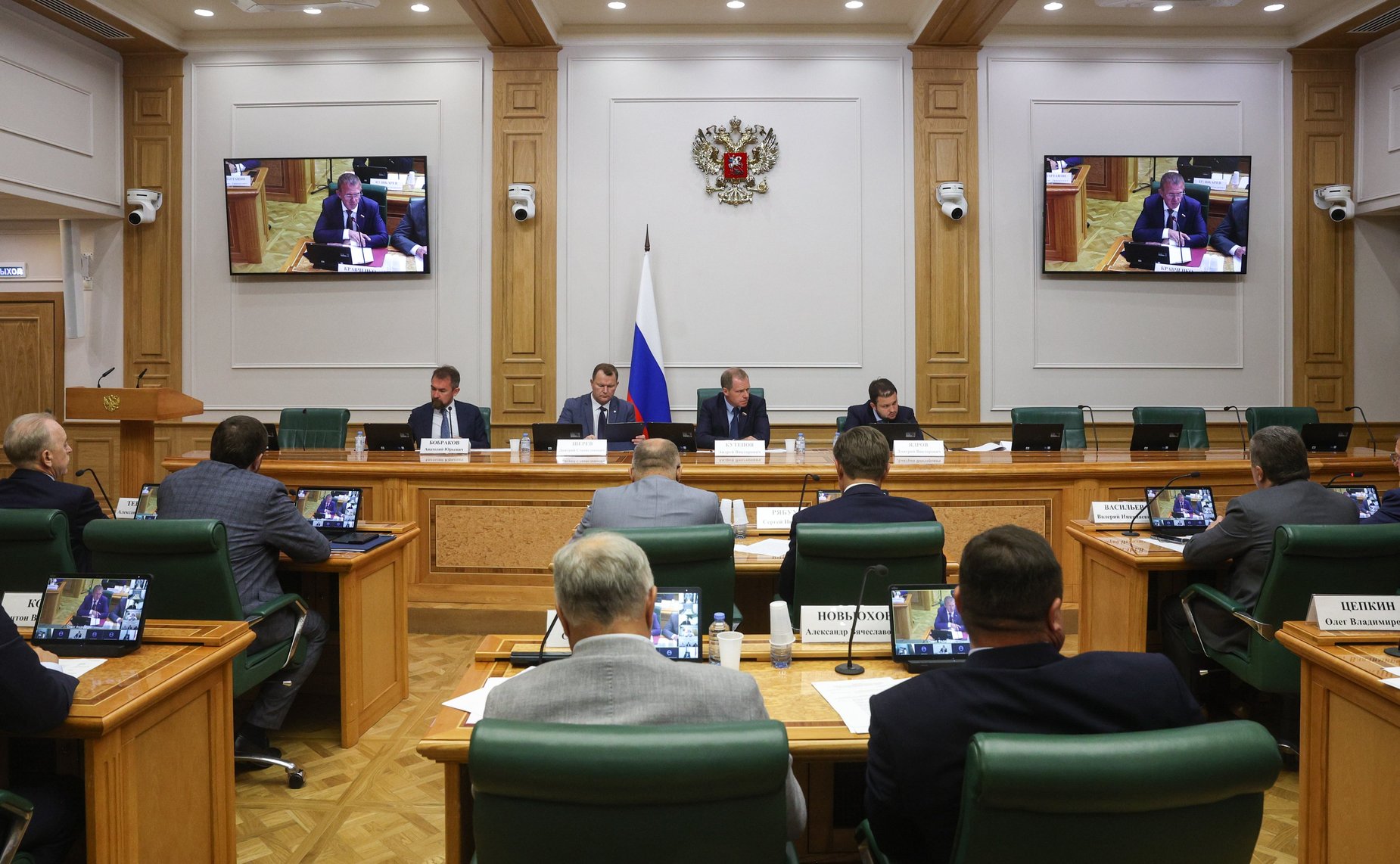 Заседание Совета по развитию транспортного комплекса в субъектах РФ при СФ на тему «О развитии сети аэропортов гражданской авиации в Российской Федерации (модернизация действующих и строительство новых)»