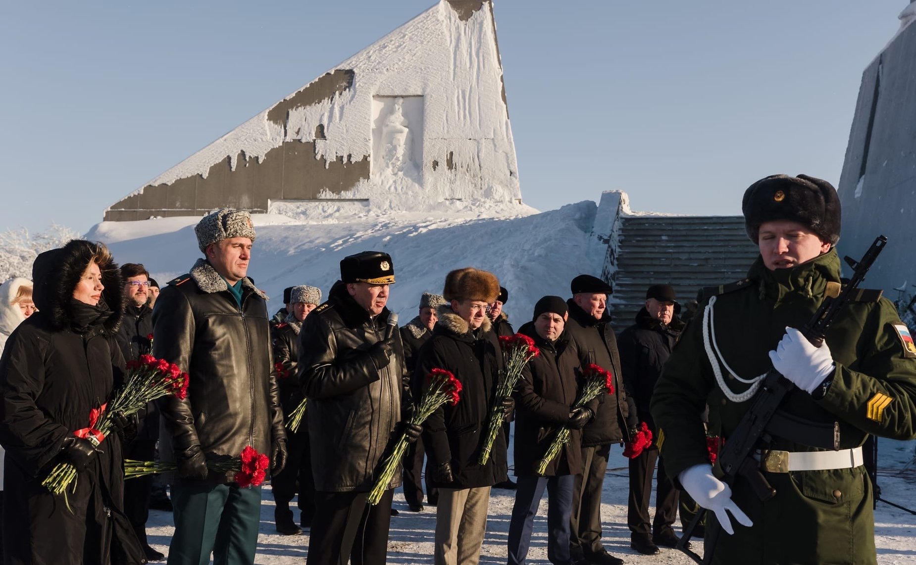 Татьяна Сахарова в День защитника Отечества приняла участие в акции «Выстрел Памяти», которая прошла в Мурманске