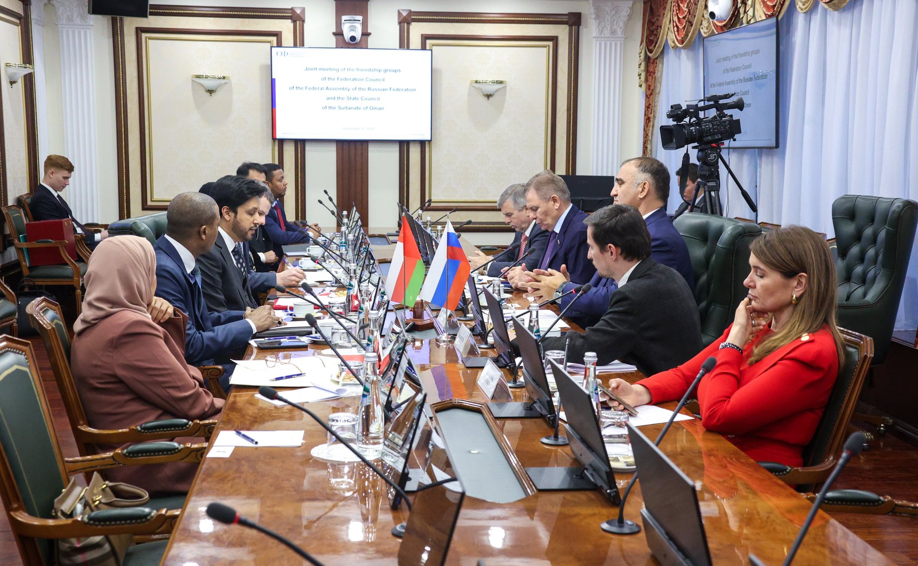 Встреча заместителя Председателя СФ Константина Косачева с руководителем группы по сотрудничеству с Российской Федерации, председателем Комитета по экономике и финансам Государственного совета Султаната Оман Зафером Аль Шанфари