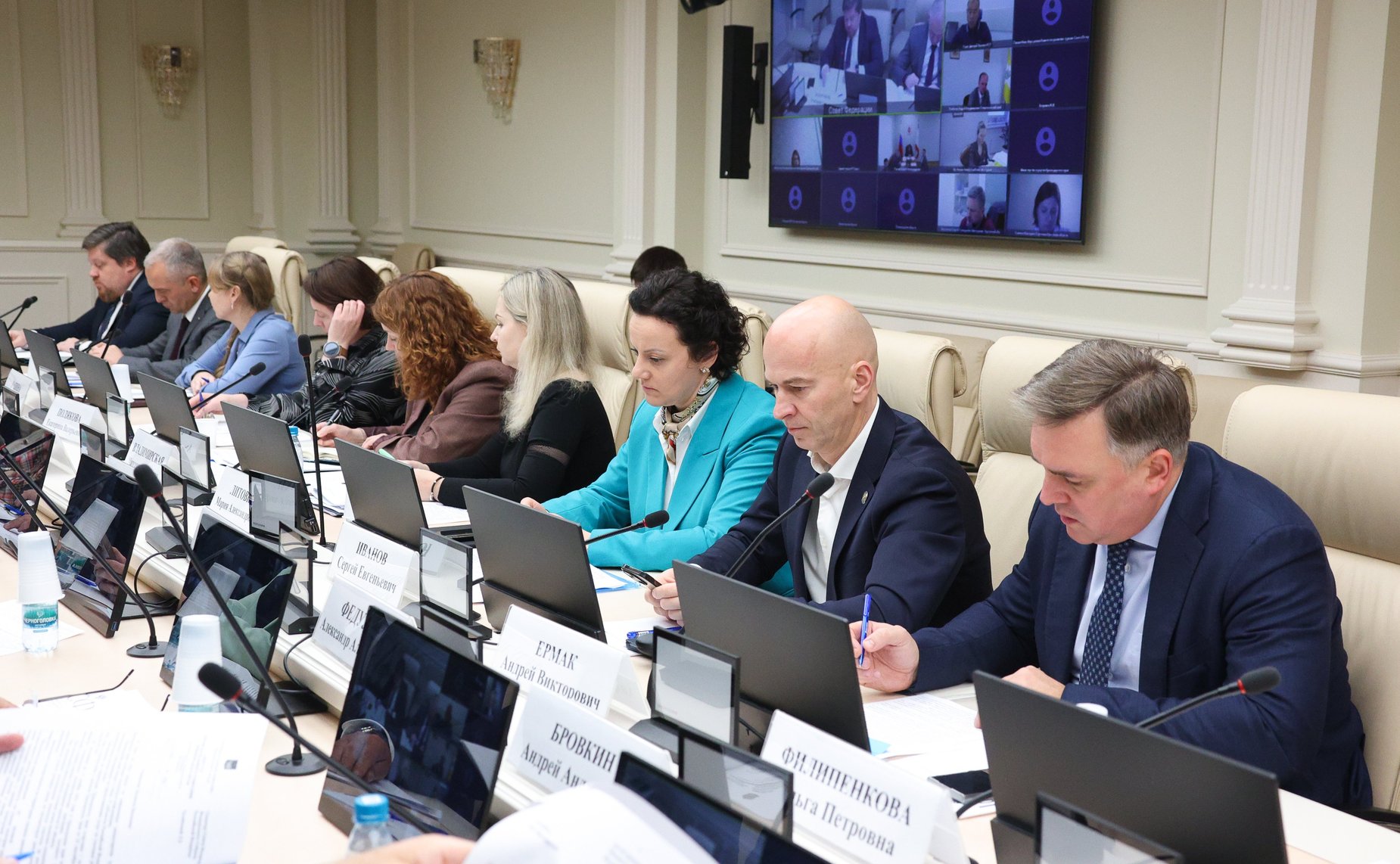 Совещание Комитета Совета Федерации по социальной политике совместно с Комитетом Совета Федерации по экономической политике