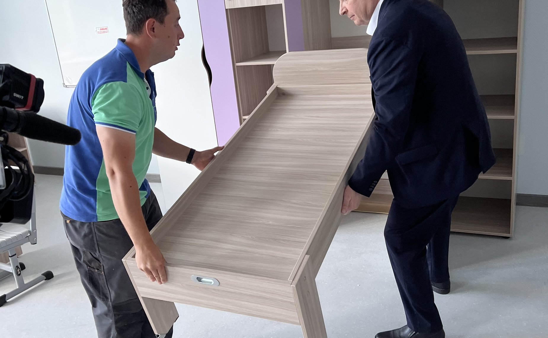 Виктор Шептий проинспектировал ход строительства гимназии в Екатеринбурге