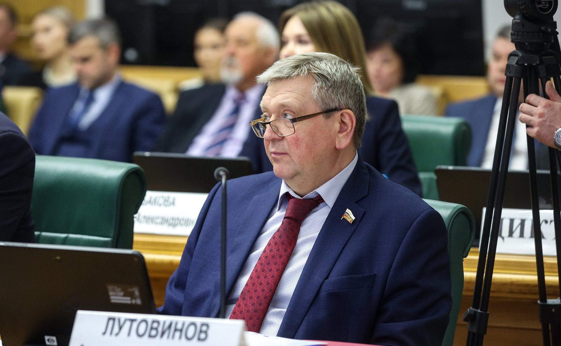 Александр Лутовинов