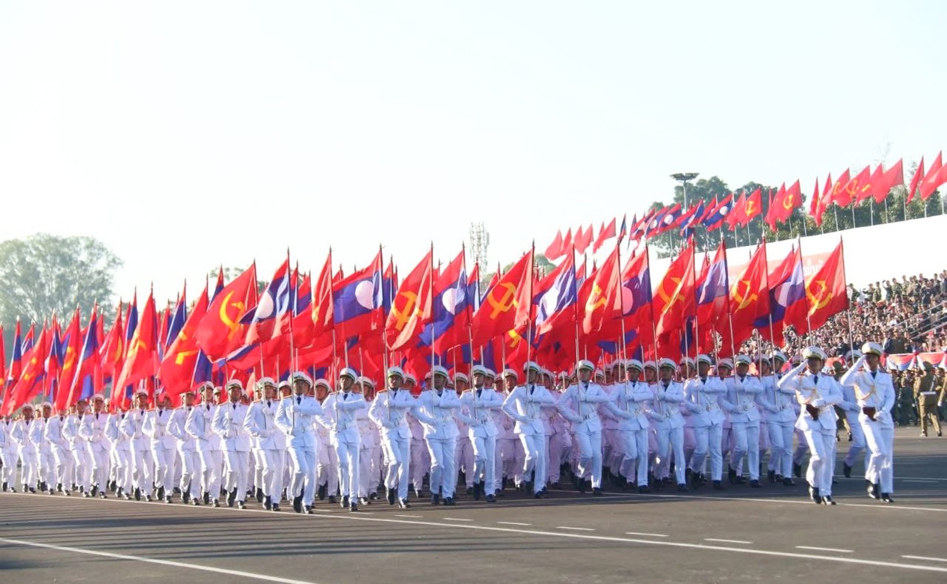 По приглашению руководства страны вице-спикер СФ Николай Журавлёв принял участие в торжественном военном параде на центральной площади Тхатлуанг