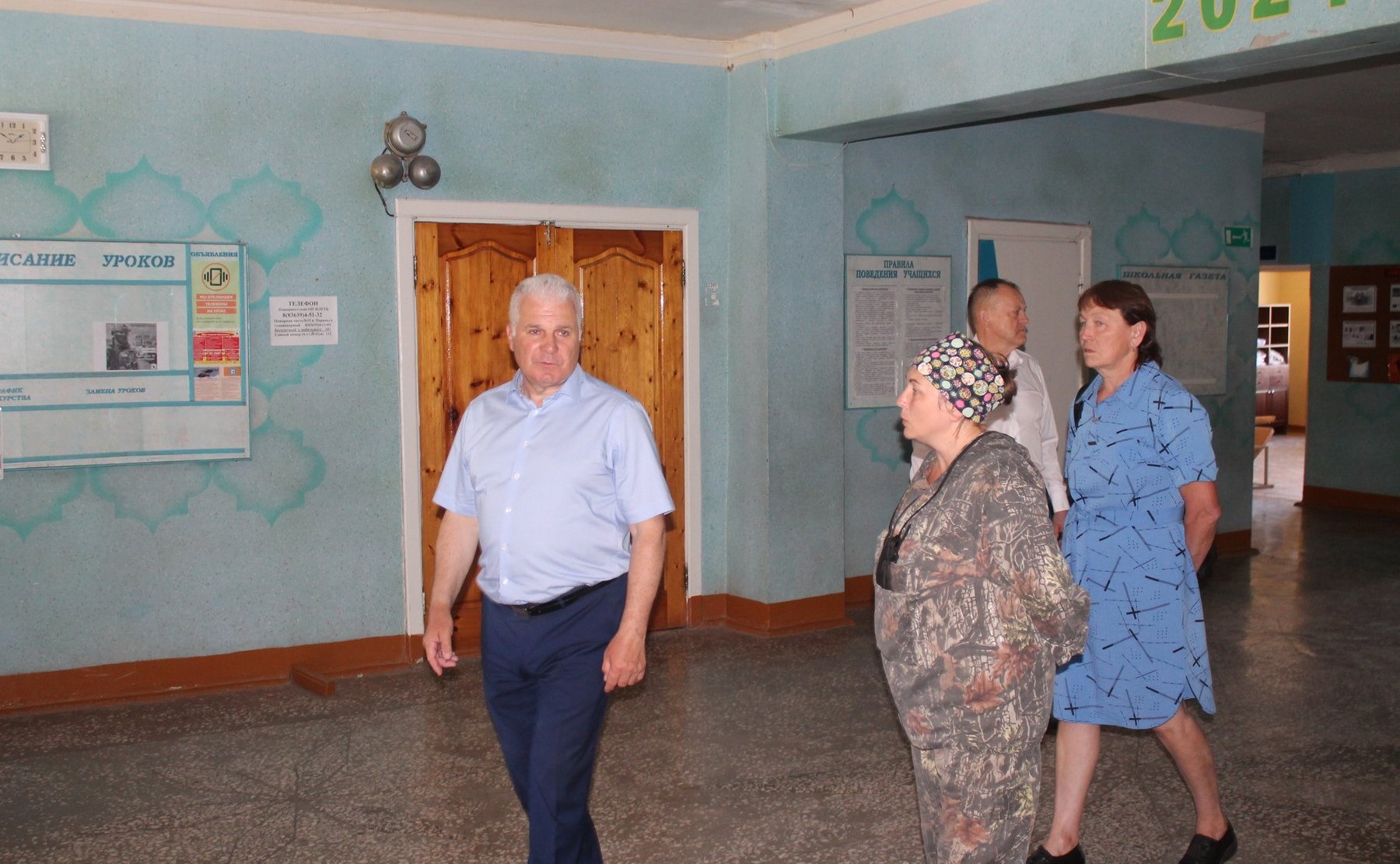 Сергей Мартынов посетил основную общеобразовательную школу в селе Илеть