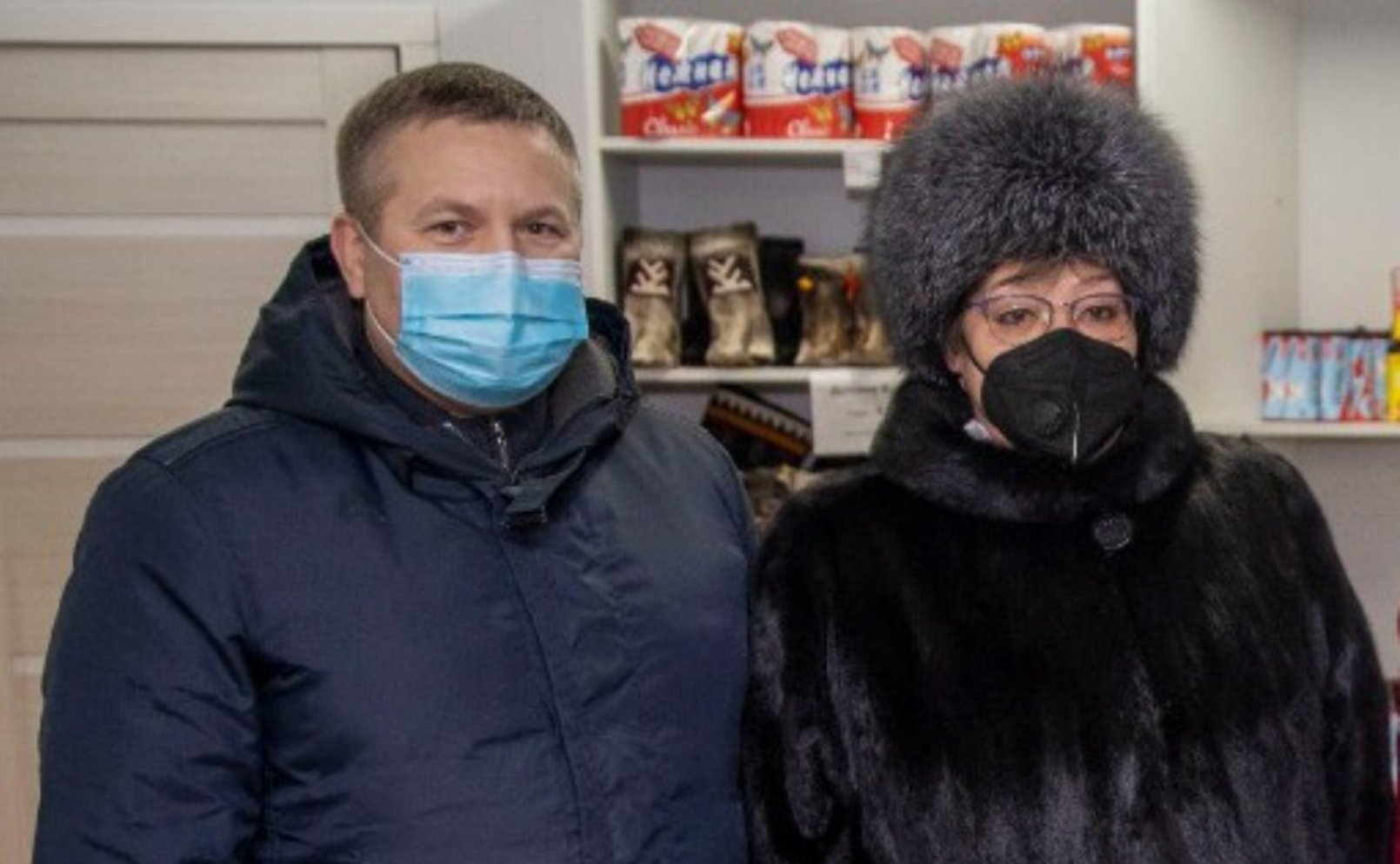 Денис Гусев провел рабочую встречу с руководителем одного из сельскохозяйственных производственных кооперативов Заполярного района Надеждой Каневой
