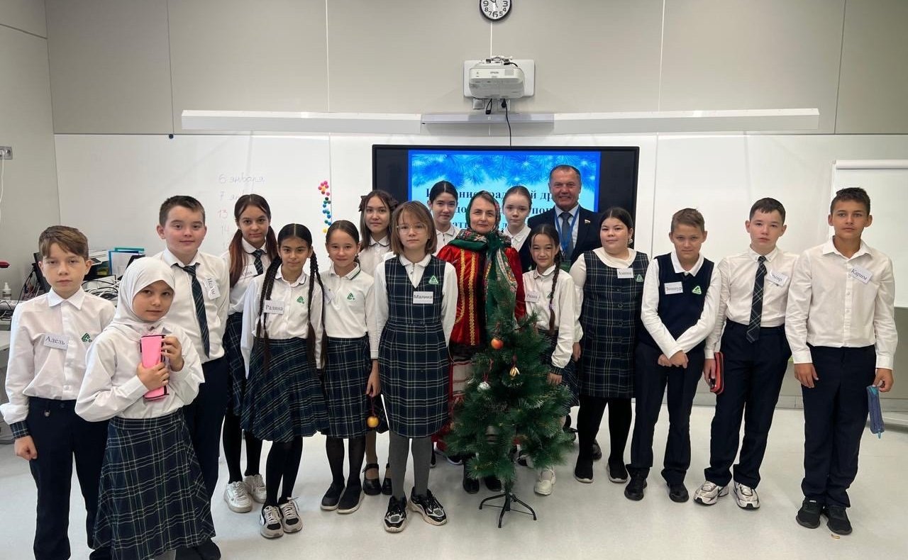 Игорь Мурог принял участие в работе Большого жюри финала Всероссийского профессионального конкурса «Лучший учитель родного языка и родной литературы – 2024» в Казани