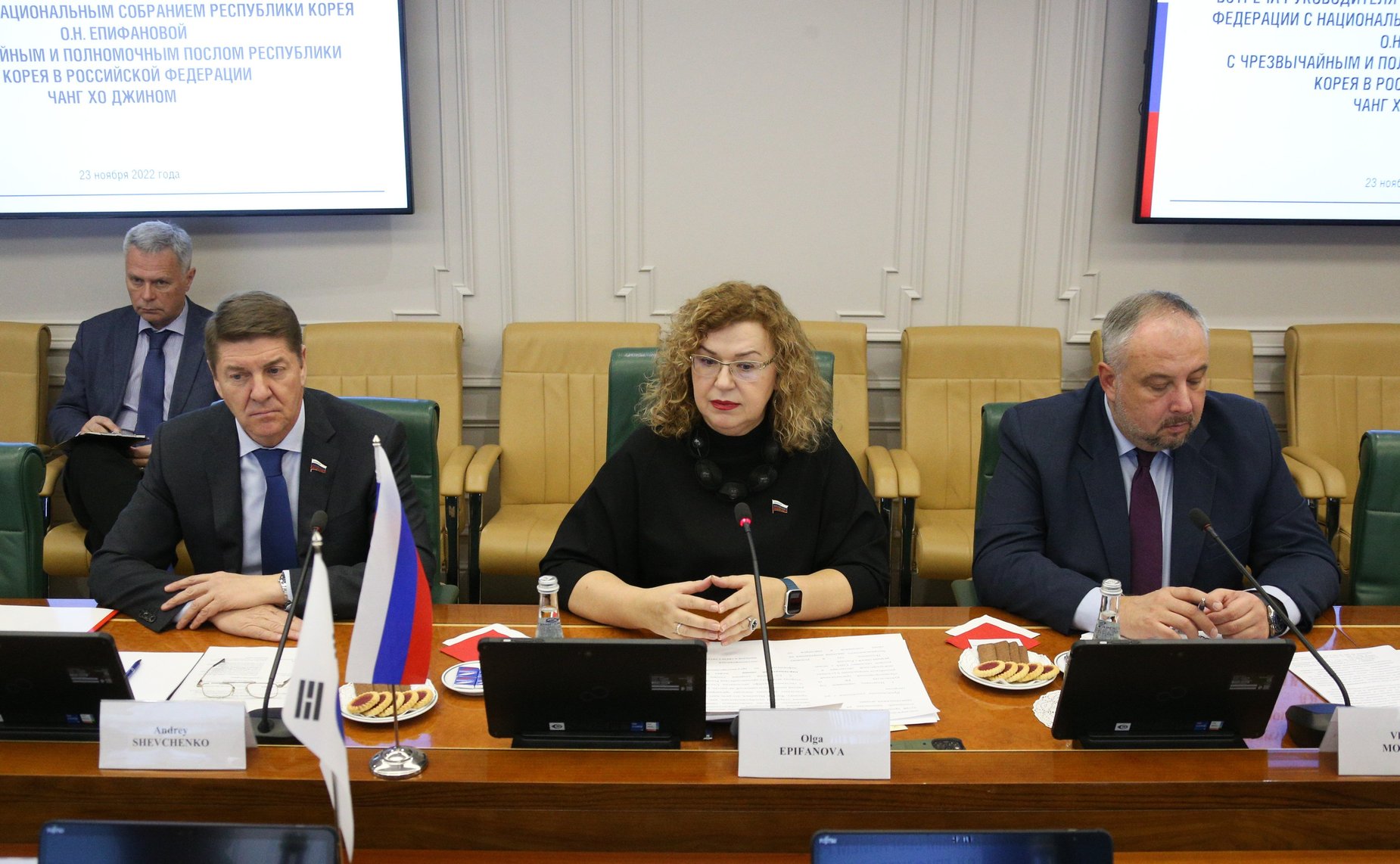 Встреча руководителя группы по сотрудничеству СФ с Национальным Собранием Республики Корея Ольги Епифановой с Чрезвычайным и Полномочным Послом Республики Корея в РФ