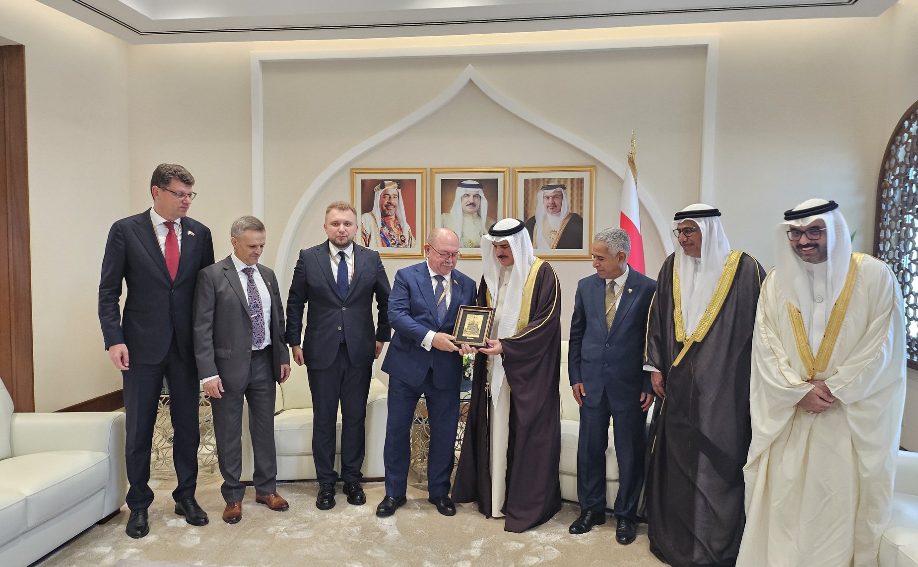 «На полях» заседания Постоянного комитета Азиатской парламентской ассамблеи по экономическим вопросам и устойчивому развитию состоялись двусторонние встречи и контакты Геннадия Орденова с представителями иностранных парламентов