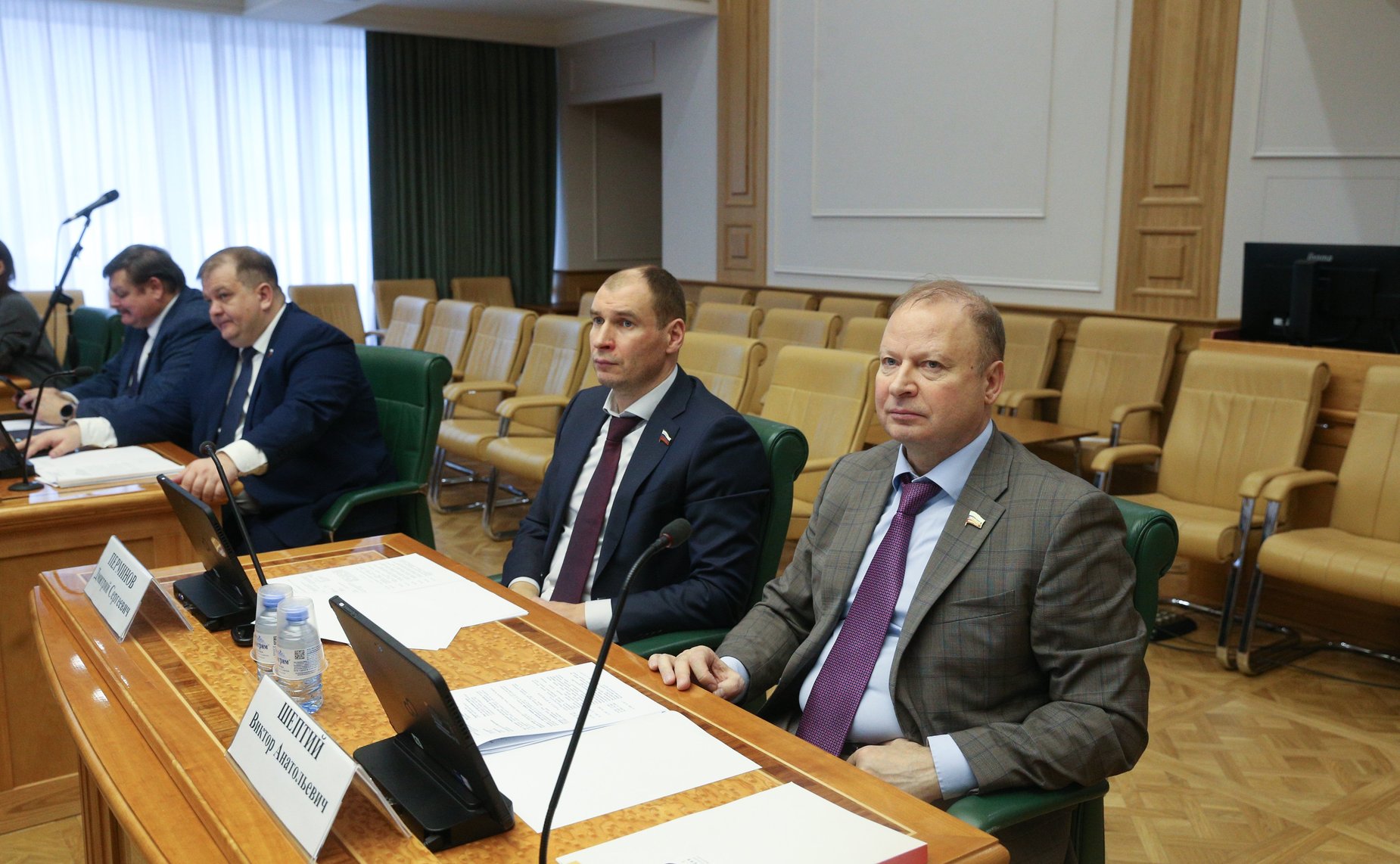 Совместное Заседание Комитета СФ по конституционному законодательству и государственному строительству, Комитета СФ по обороне и безопасности и Комитета СФ по экономической политике