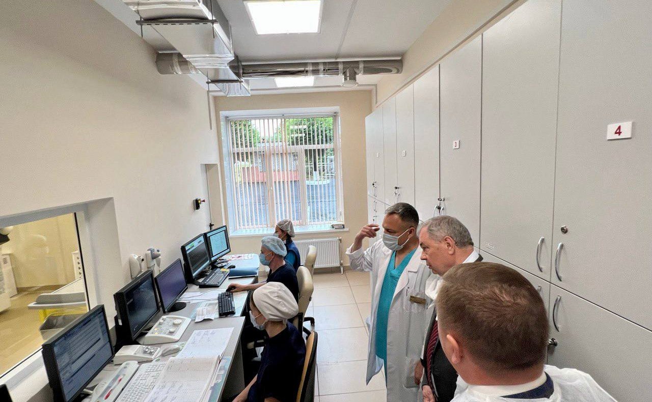 Анатолий Артамонов в рамках рабочей поездки в Чувашскую Республику посетил ряд объектов, обсудил планы по дальнейшему развитию социальной сферы в регионе