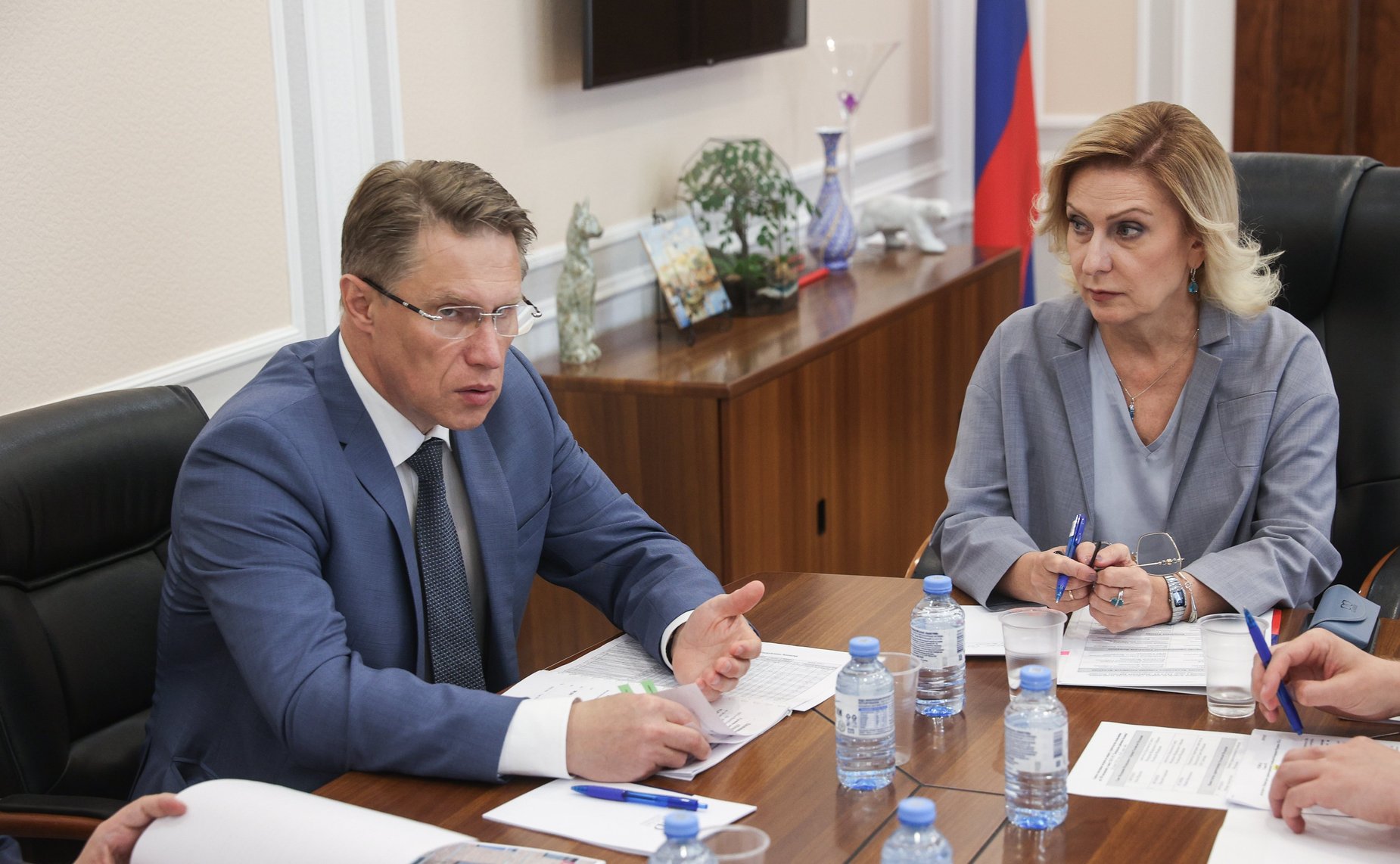 Инна Святенко провела рабочее совещание с Министром здравоохранения Российской Федерации Михаилом Мурашко и главой Республики Хакасия Валентином Коноваловым
