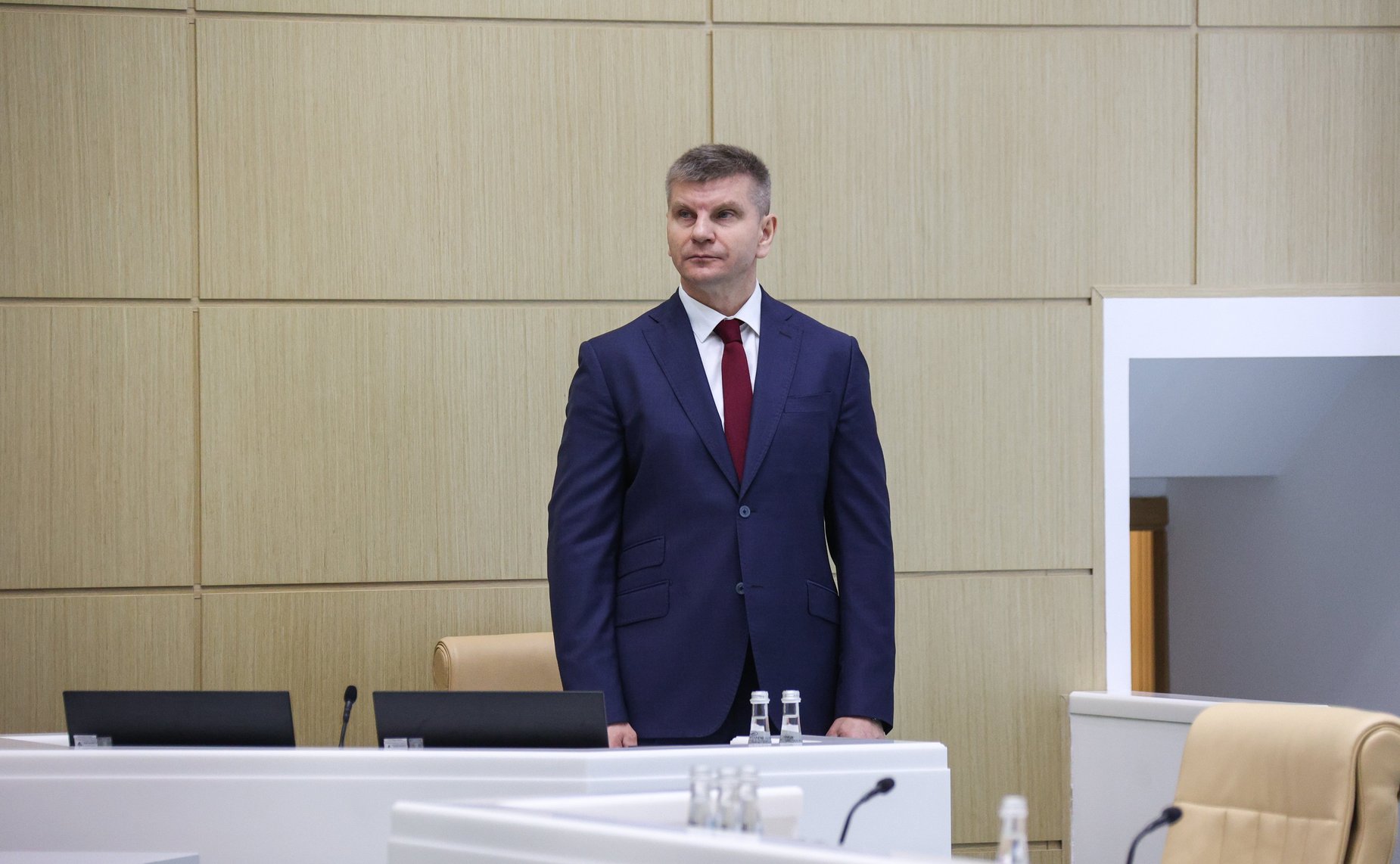 Геннадий Голов