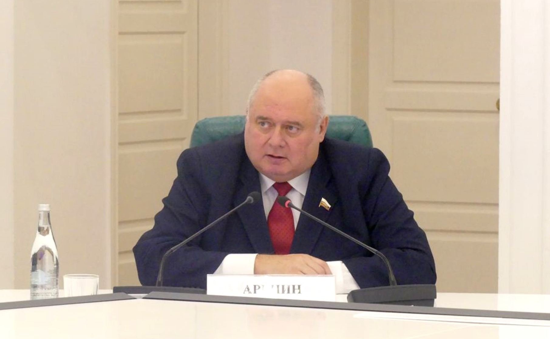 Сергей Аренин в рамках работы в субъекте РФ провел совещание с командирами воинских частей и главами муниципальных образований региона