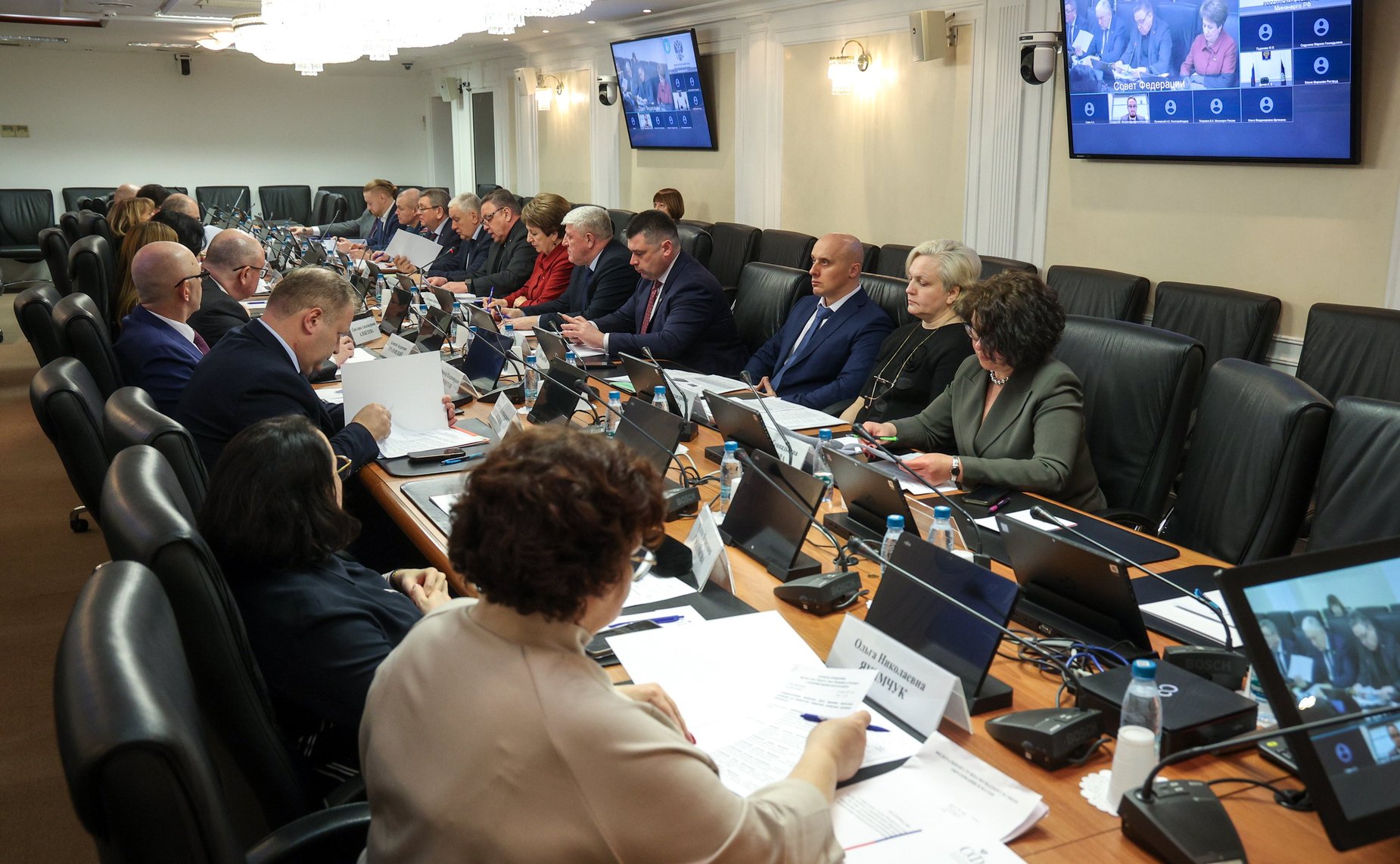 Круглый стол Комитета Совета Федерации по Регламенту и организации парламентской деятельности на тему «Совершенствование индикаторов риска нарушения обязательных требований как приоритетное направление контрольной (надзорной) деятельности»