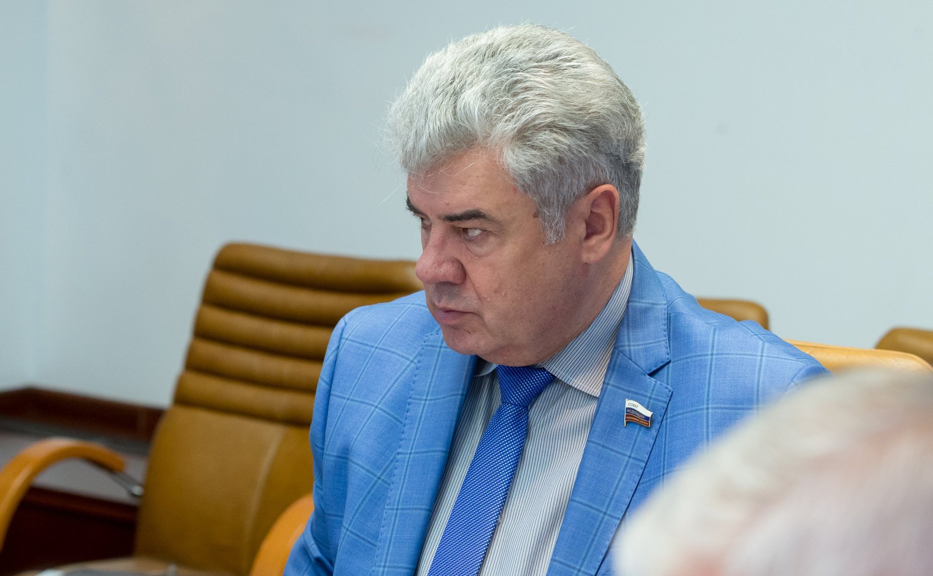 В. Бондарев