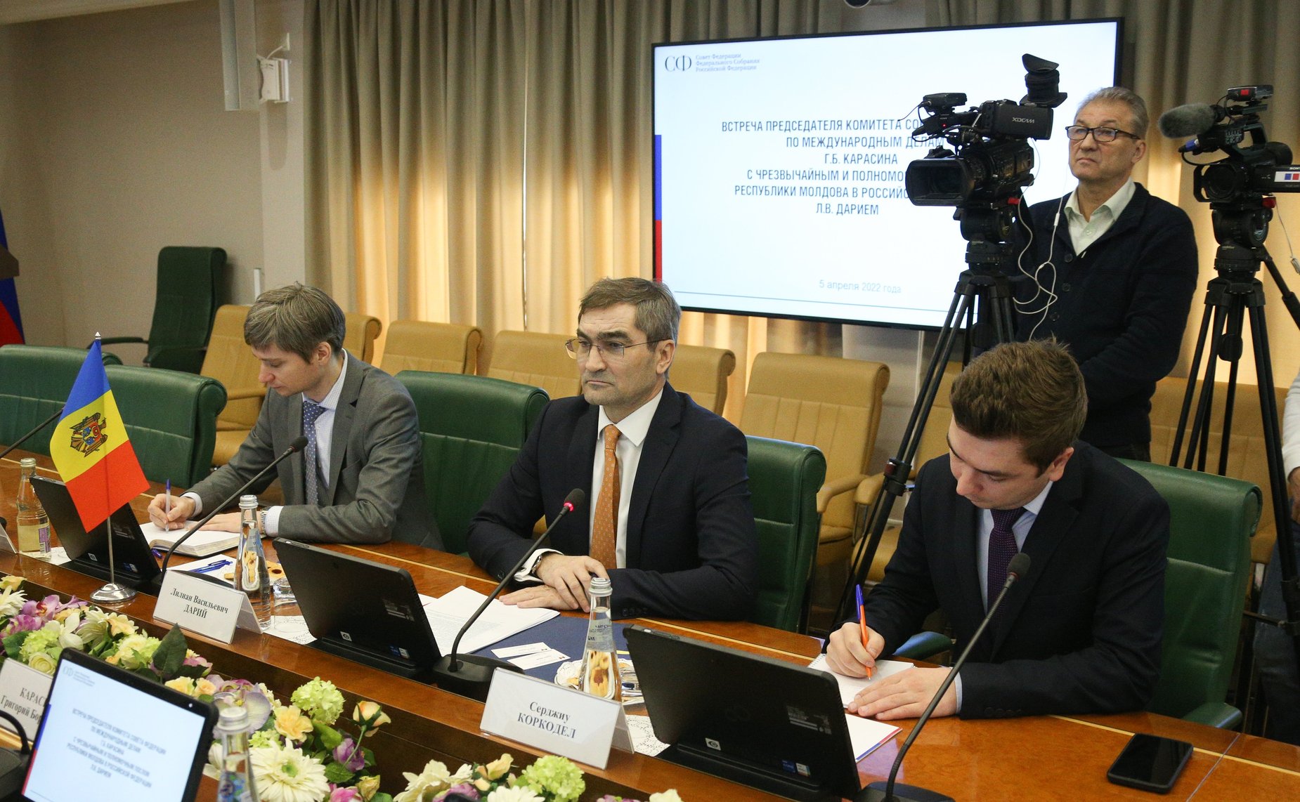 Встреча председателя Комитета СФ по международным делам Григория Карасина с Чрезвычайным и Полномочным Послом Республики Молдова в РФ Л. Дарием
