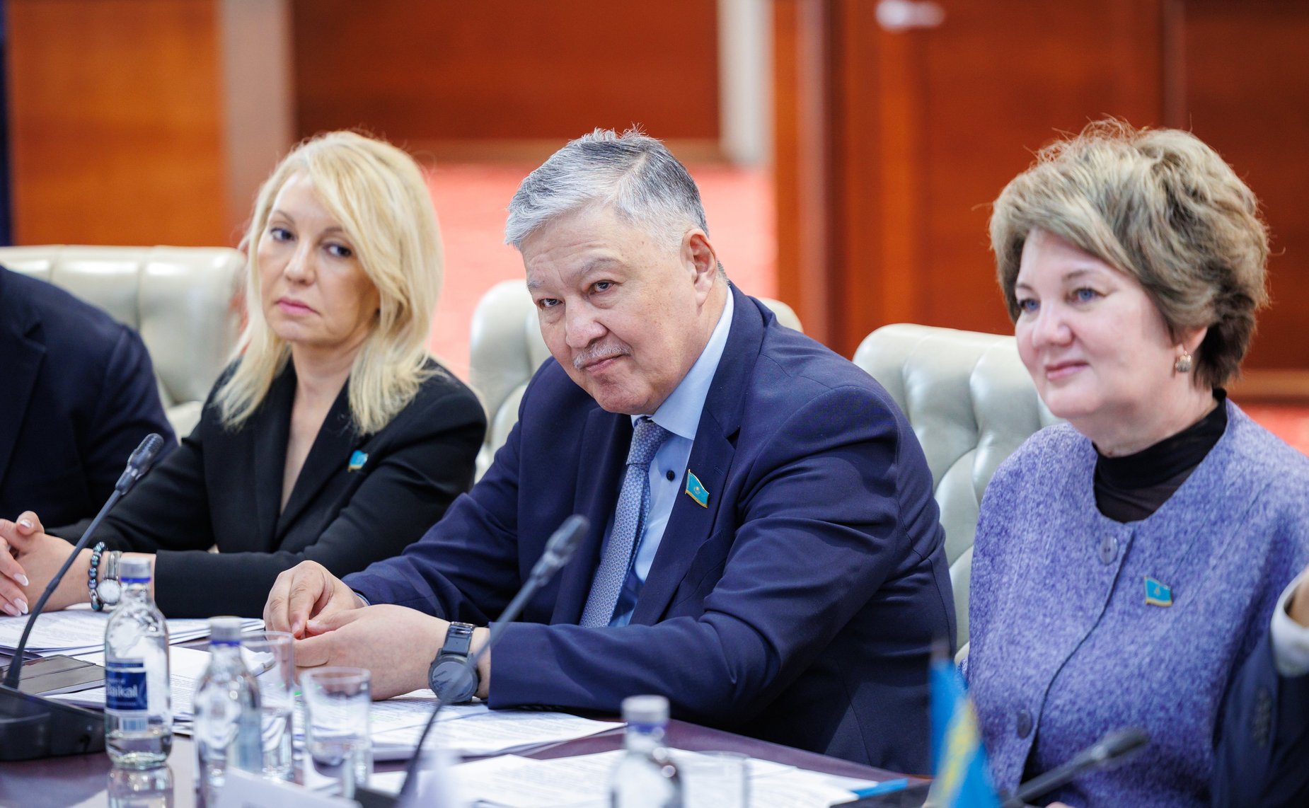 Заседание Комиссии по сотрудничеству между Советом Федерации и Сенатом Парламента Республики Казахстан