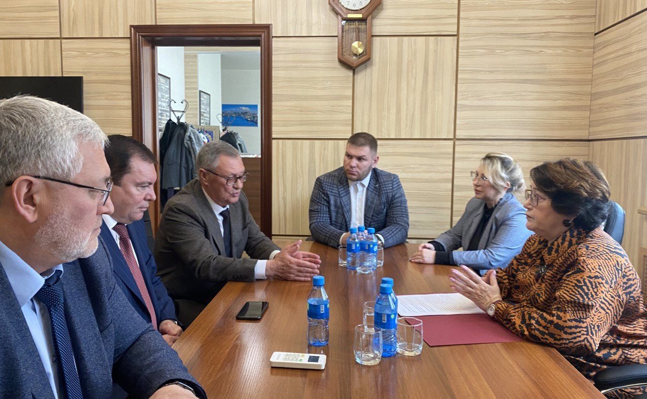 Людмила Талабаева в рамках рабочей поездки провела встречу с руководителями Союза «Торгово-промышленная палата Приморского края» и Приморского краевого отделения Общероссийской общественной организации малого и среднего предпринимательства «ОПОРА РОССИИ»