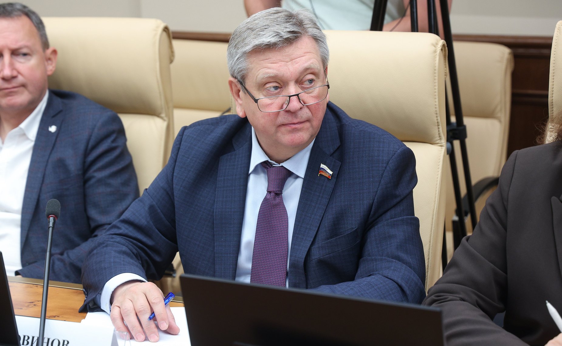 Александр Лутовинов