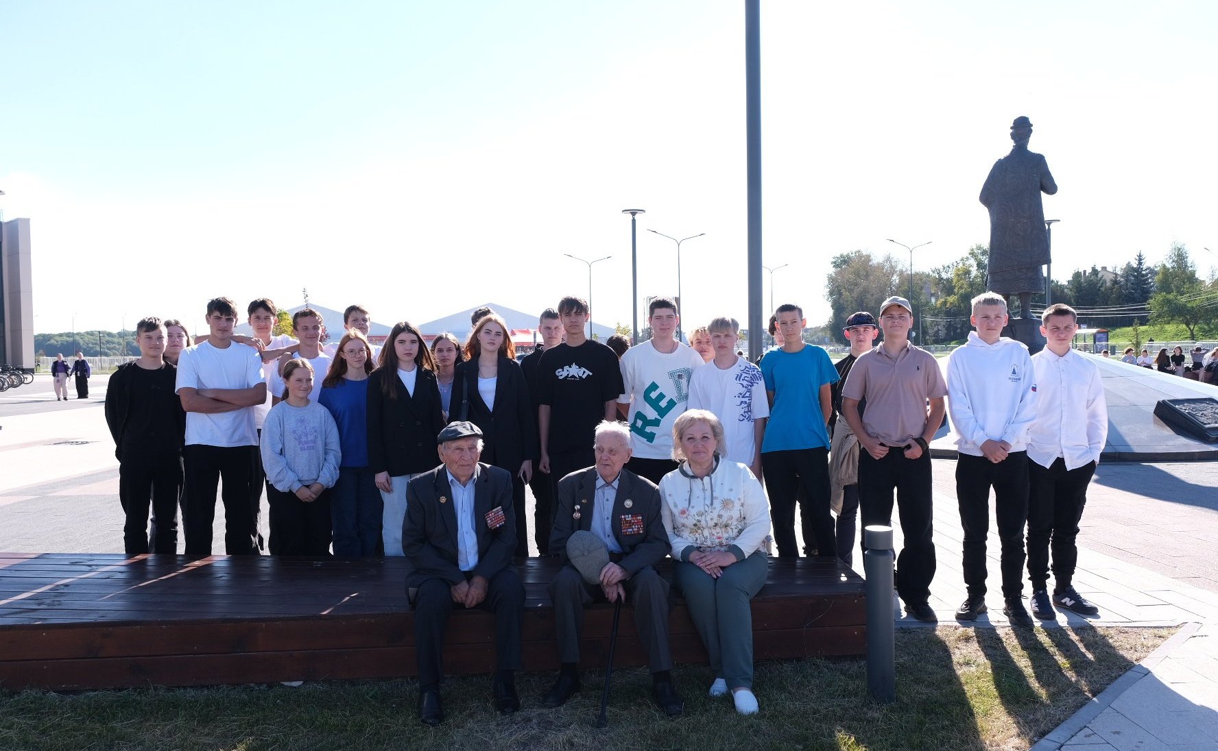 Елена Писарева организовала встречу ветеранов Великой Отечественной войны