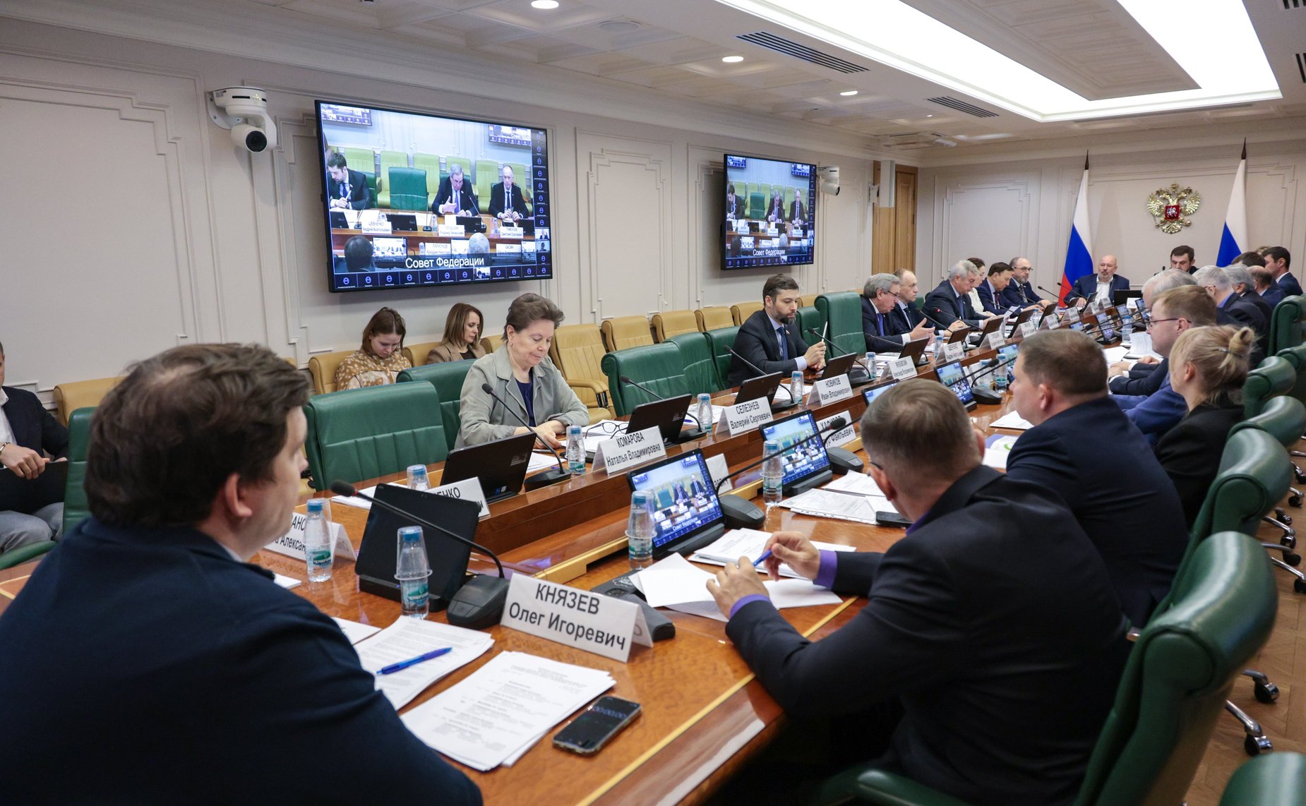 Круглый стол на тему «О реализации проектов по строительству индивидуальных жилых домов по договорам строительного подряда с использованием счетов эскроу»