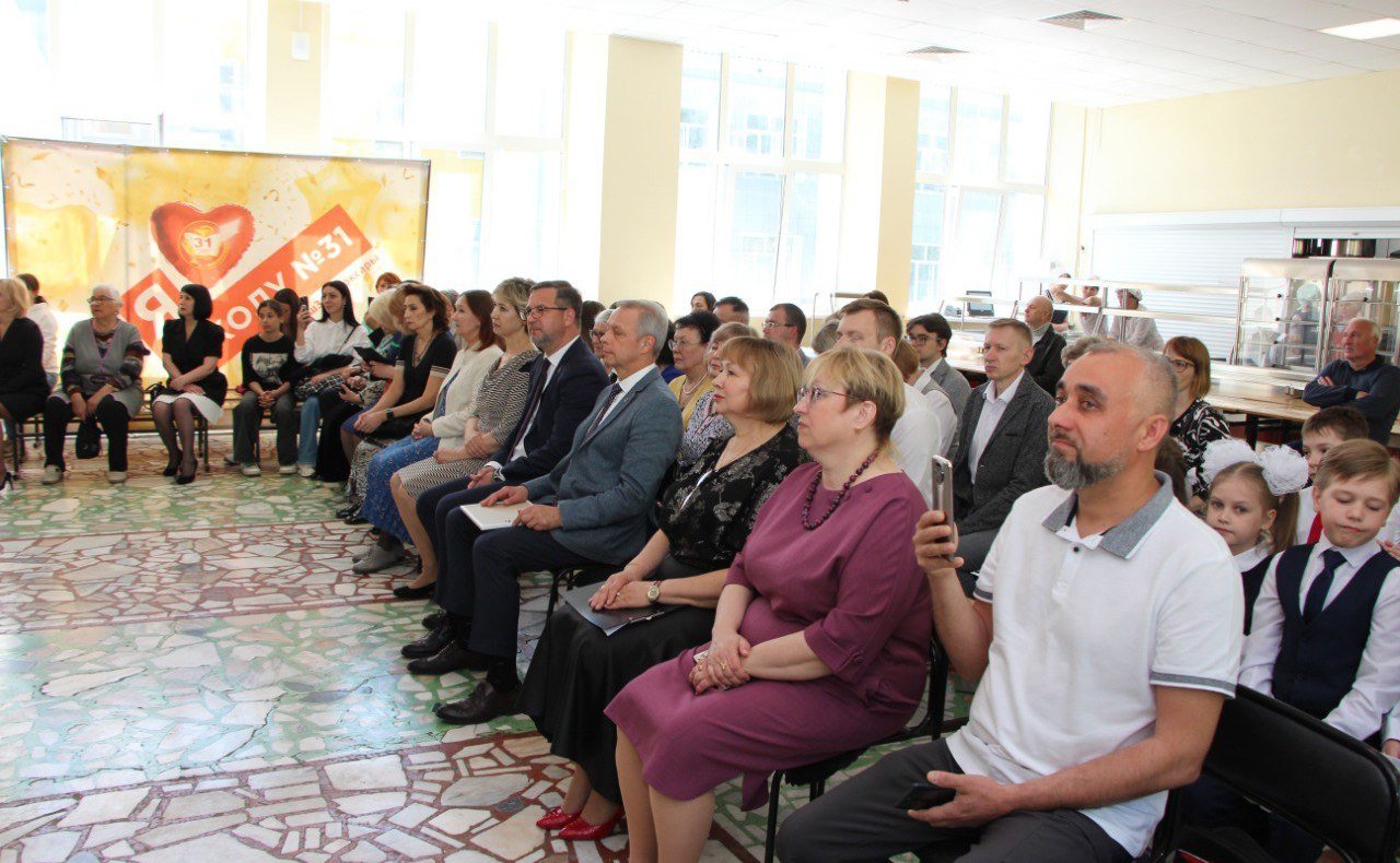 Николай Владимиров посетил школу № 31 города Чебоксары с углубленным изучением отдельных предметов имени академика Святослава Фёдорова