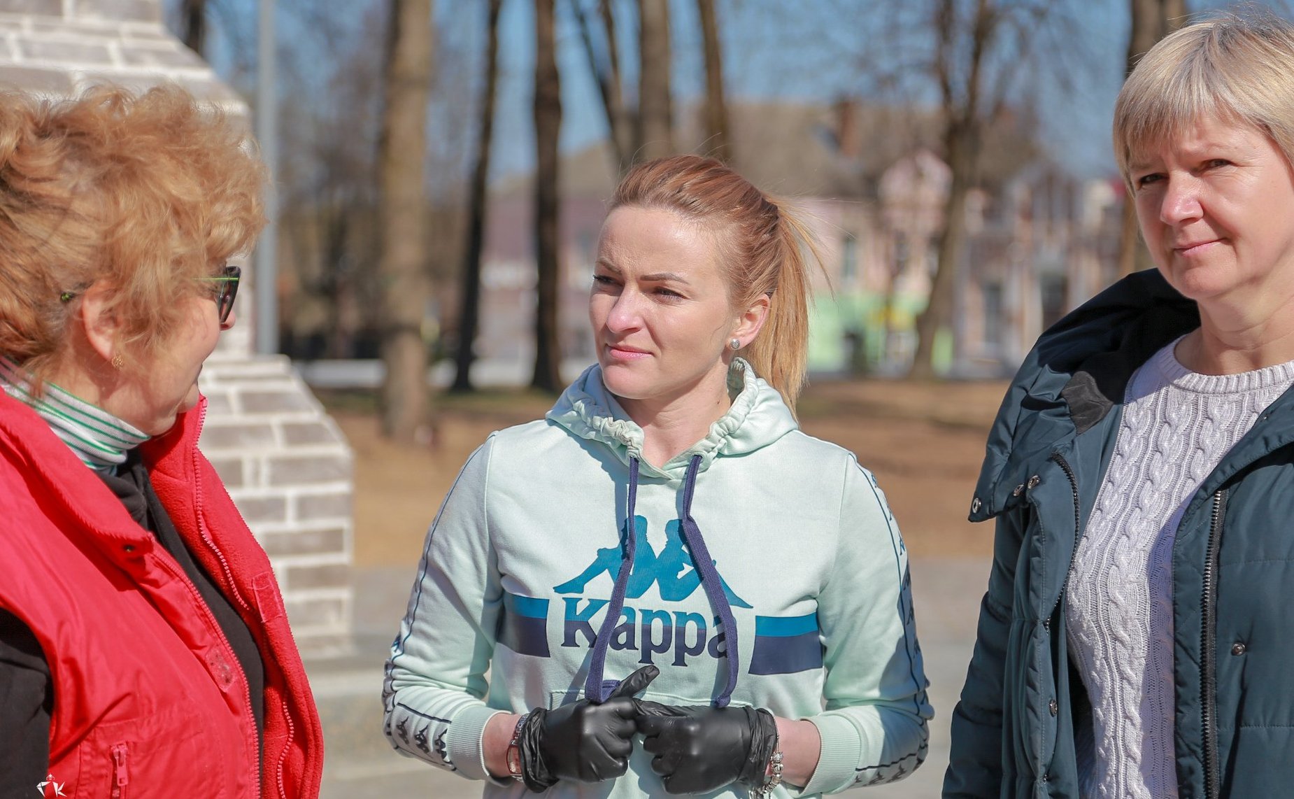 Ирина Кожанова вместе с волонтерами провела «День добрых дел» на территории Велижского района