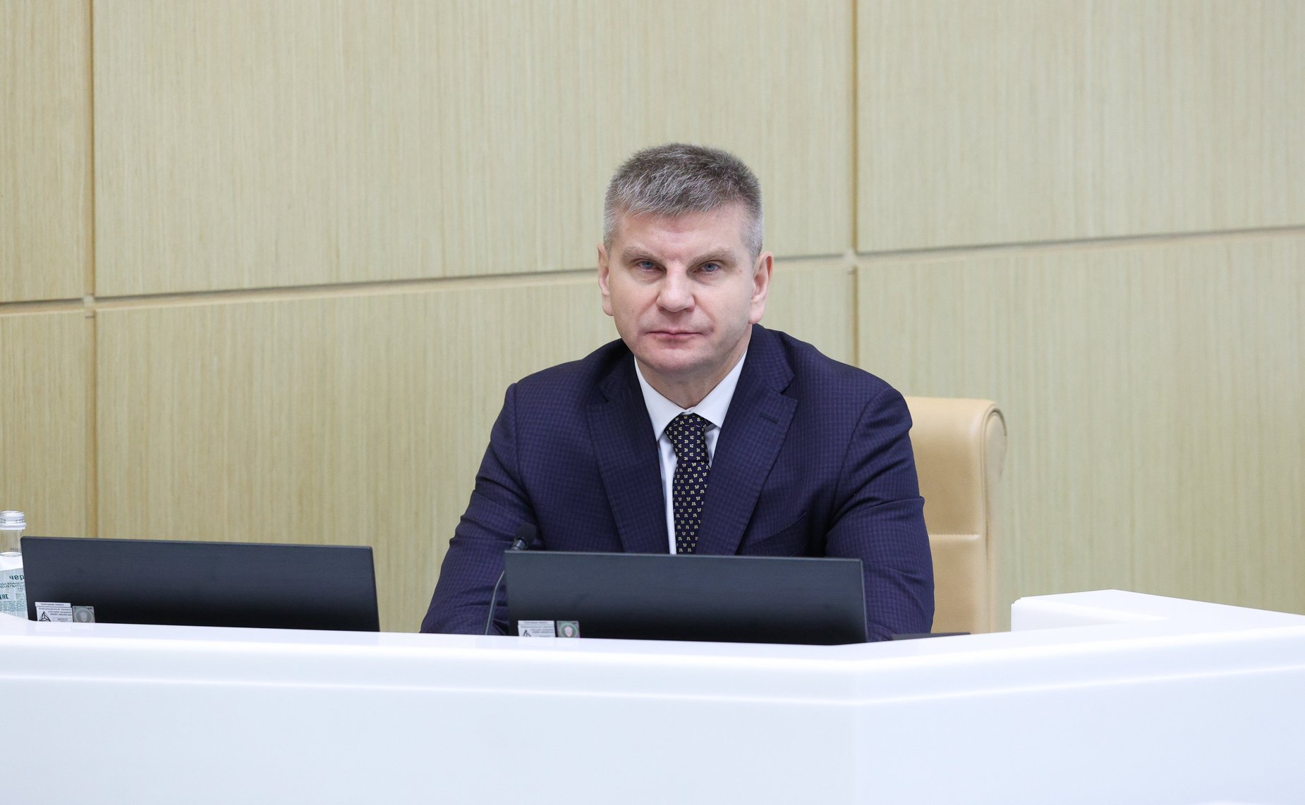 Геннадий Голов