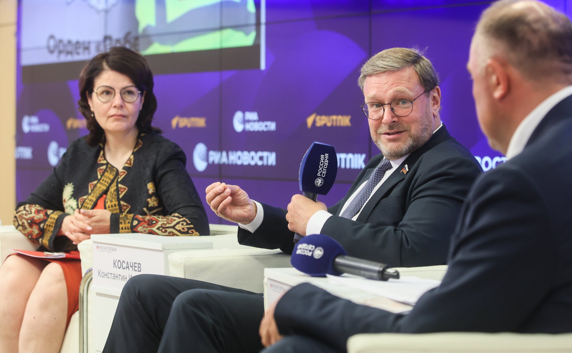 Константин Косачев провёл пресс-конференцию, приуроченную к старту культурно-образовательного проекта «Поезд Памяти»