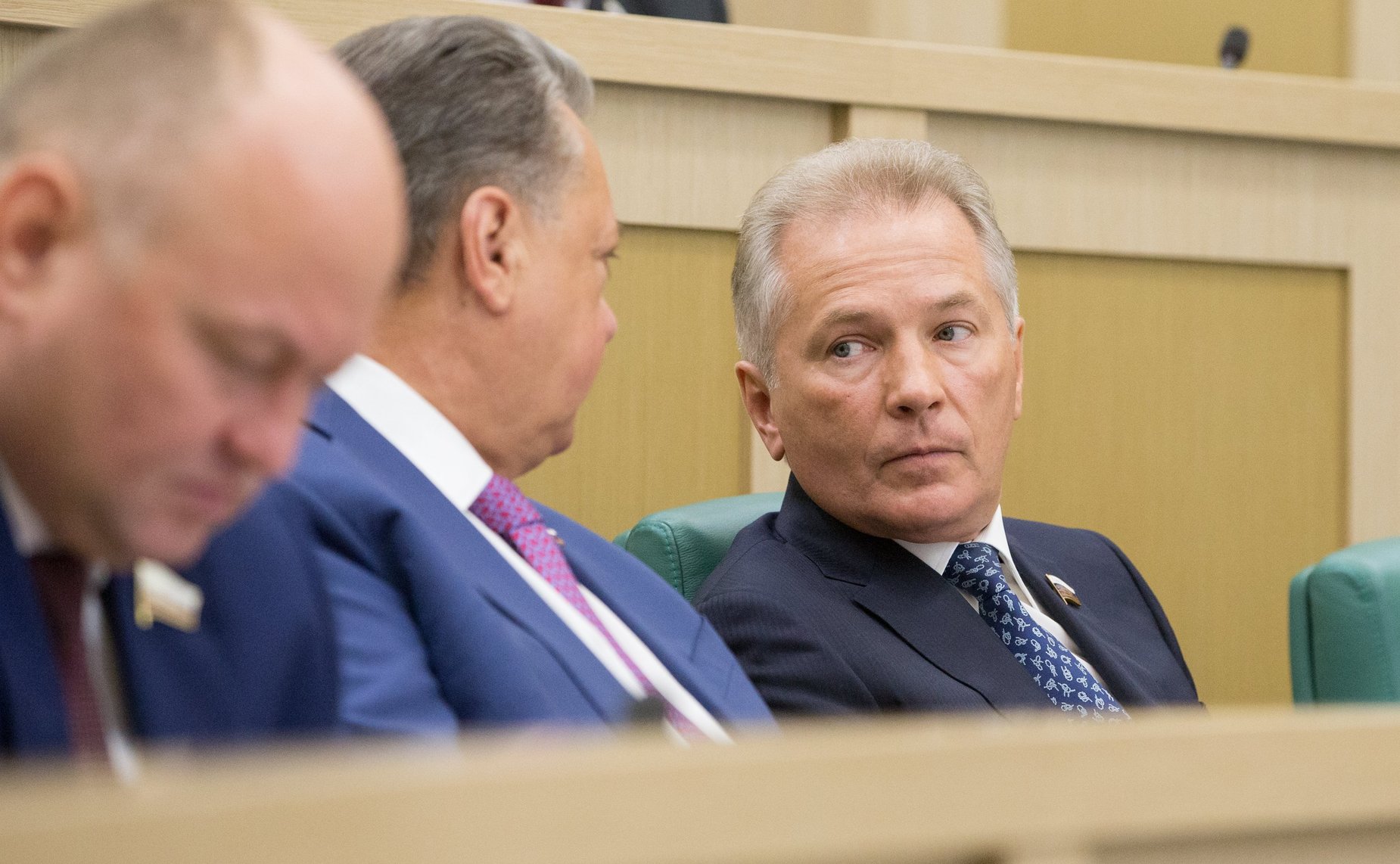 В. Пономарев